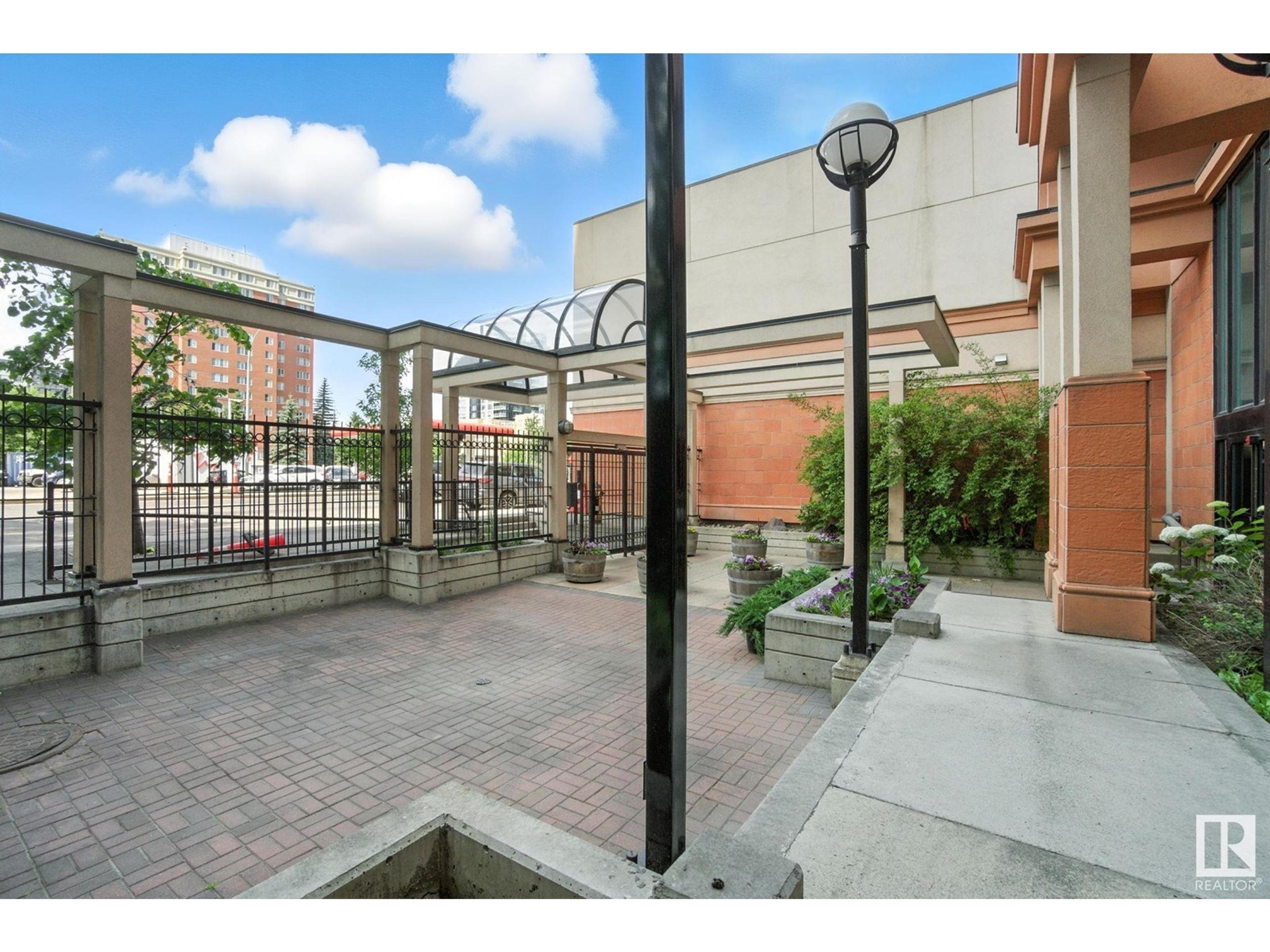 #1008 9939 109 ST NW - Image 39