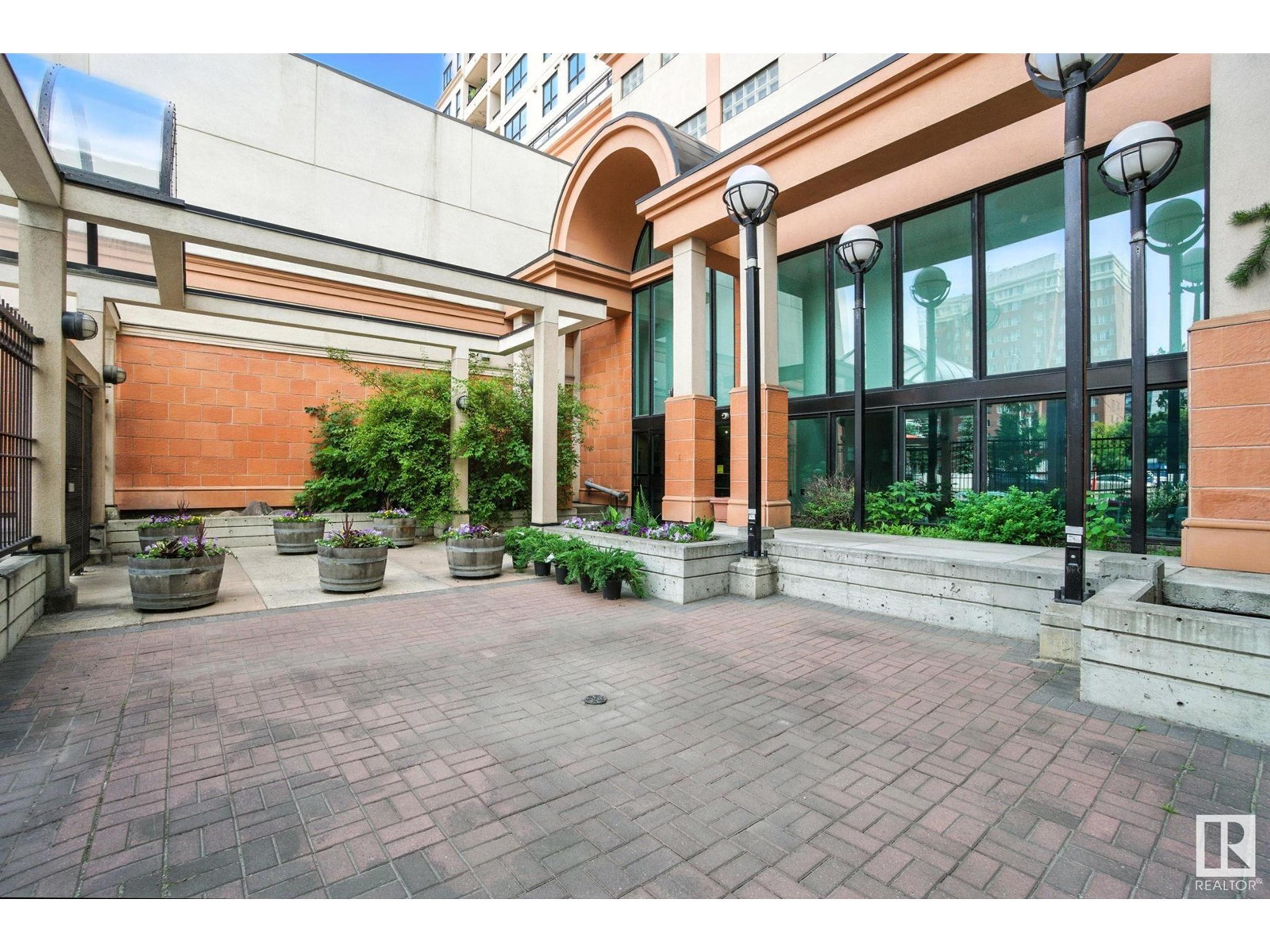 #1008 9939 109 ST NW - Image 40