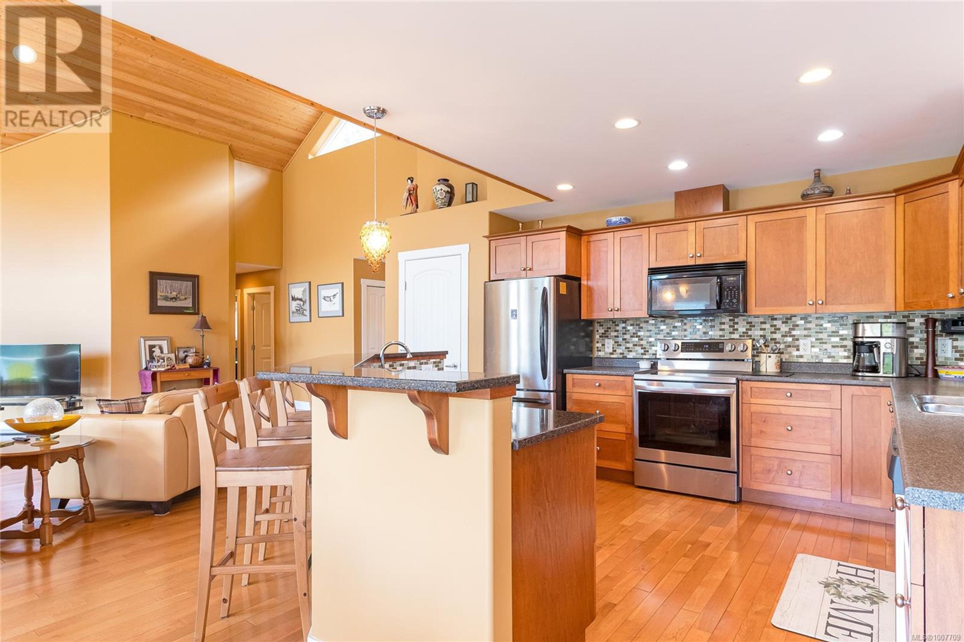 10146 YOUBOU RD - Image 18