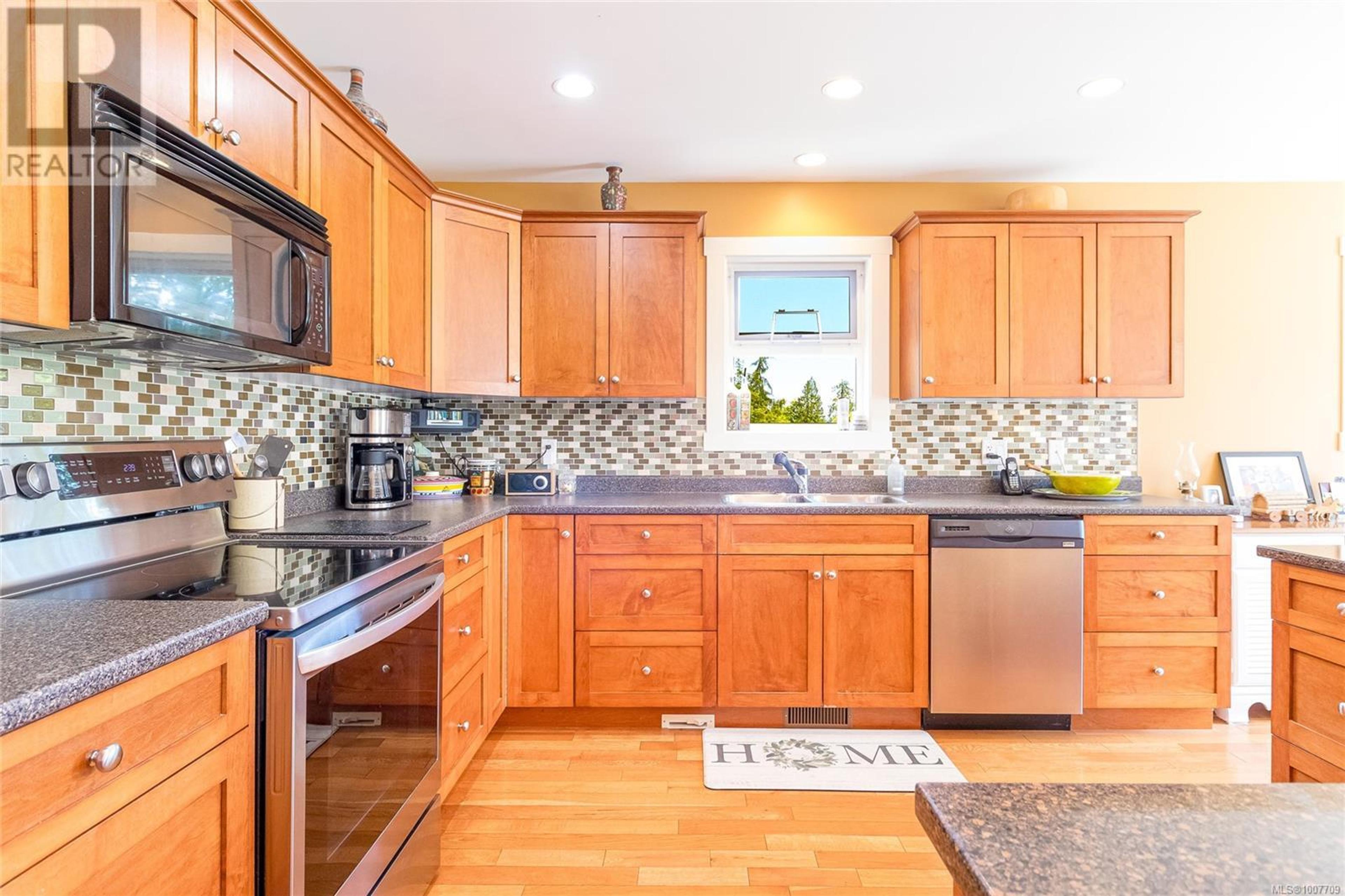 10146 YOUBOU RD - Image 20