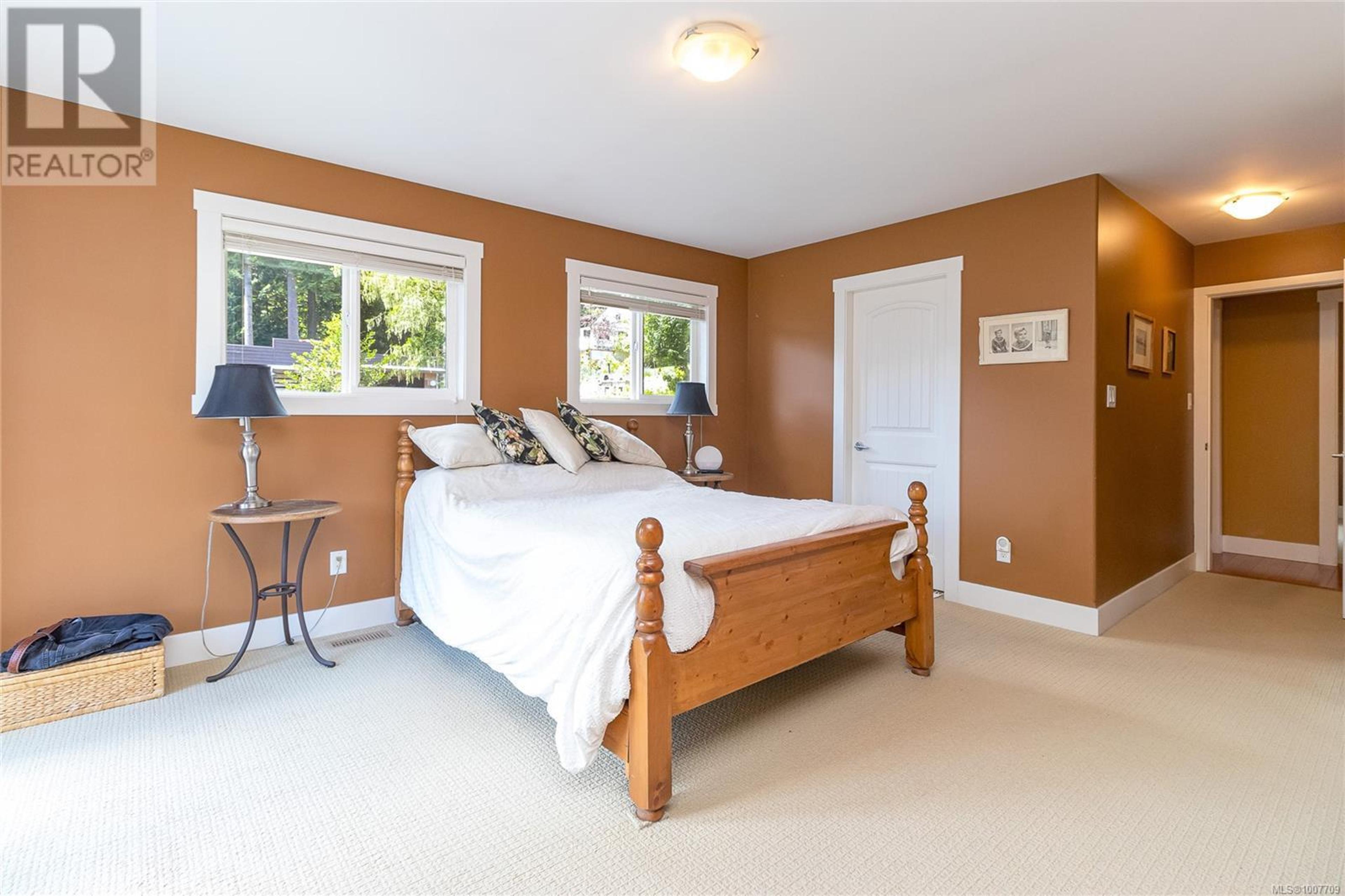 10146 YOUBOU RD - Image 28