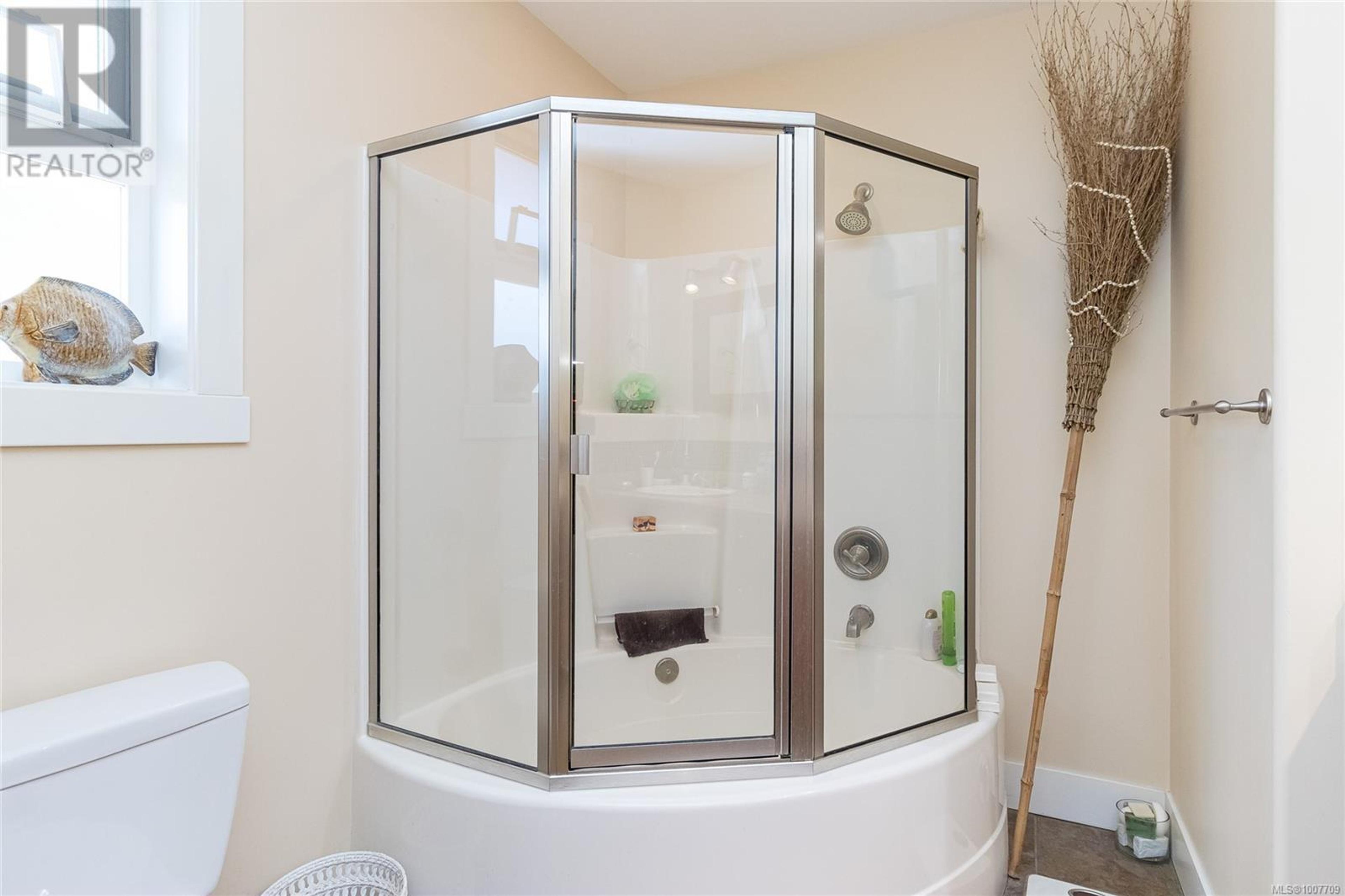 10146 YOUBOU RD - Image 30