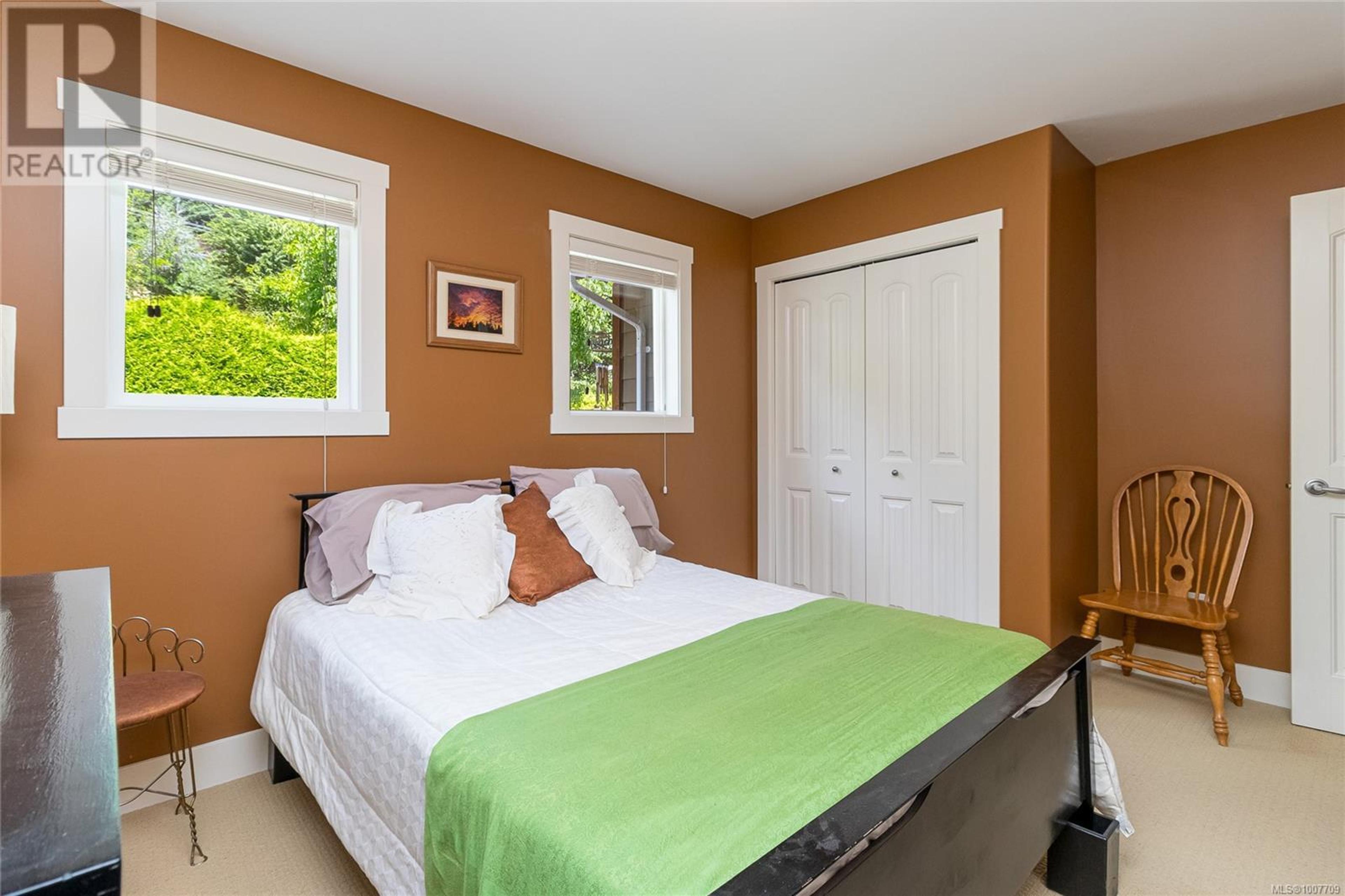 10146 YOUBOU RD - Image 31