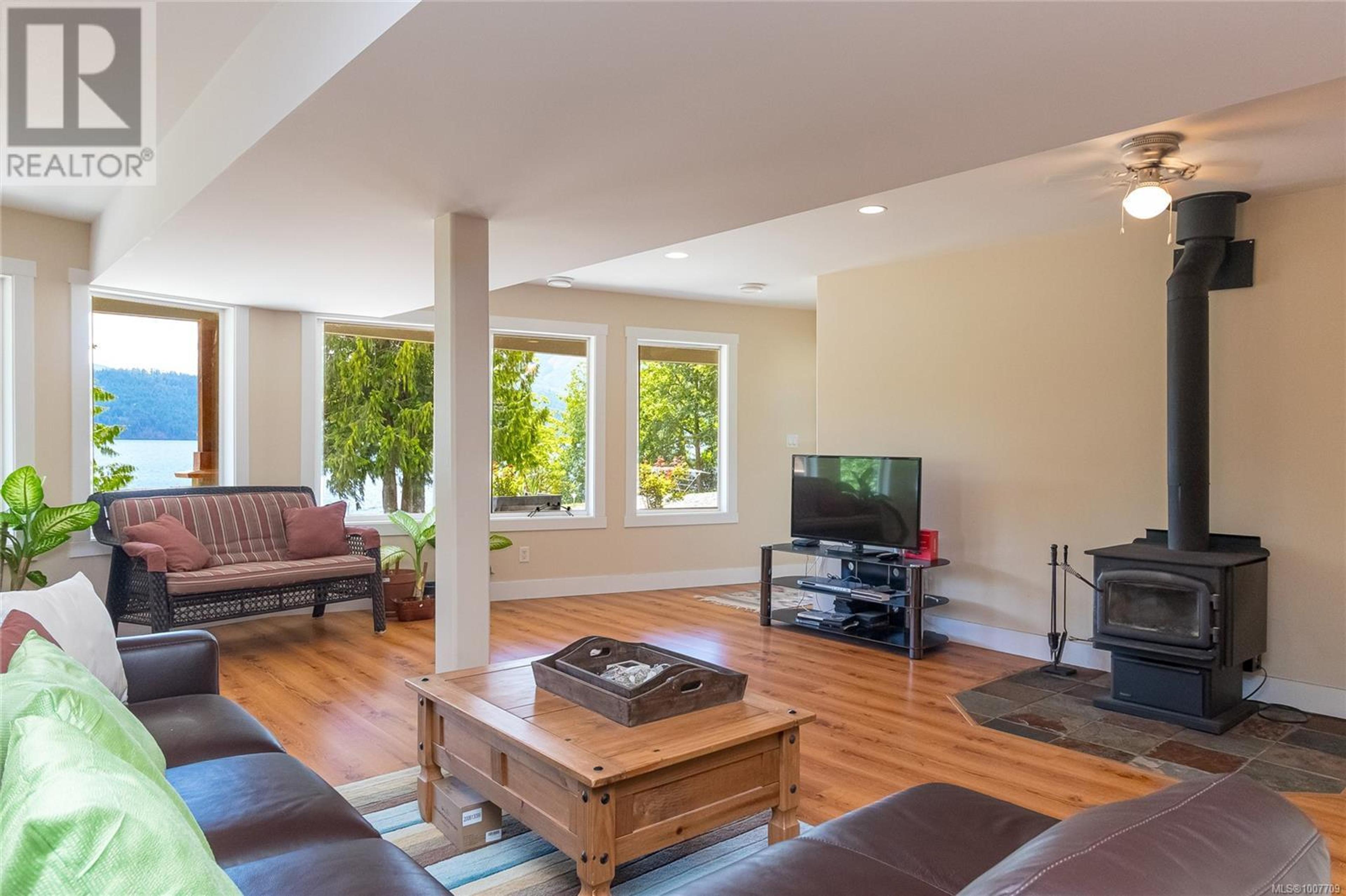 10146 YOUBOU RD - Image 36