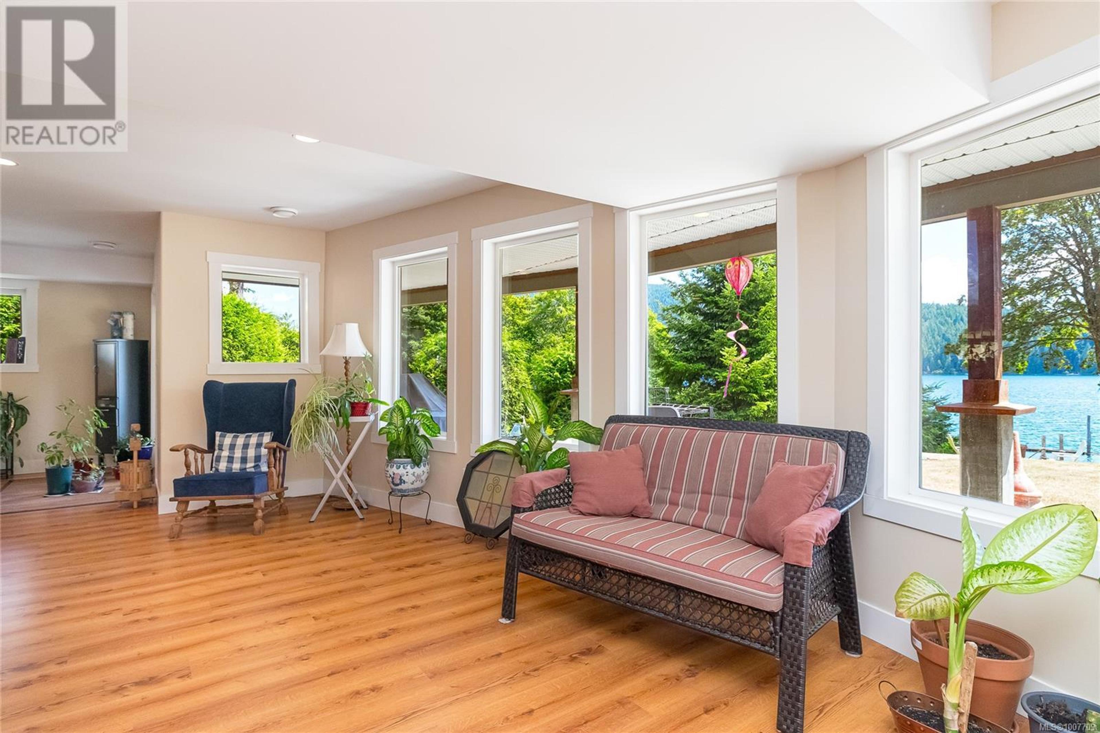 10146 YOUBOU RD - Image 38