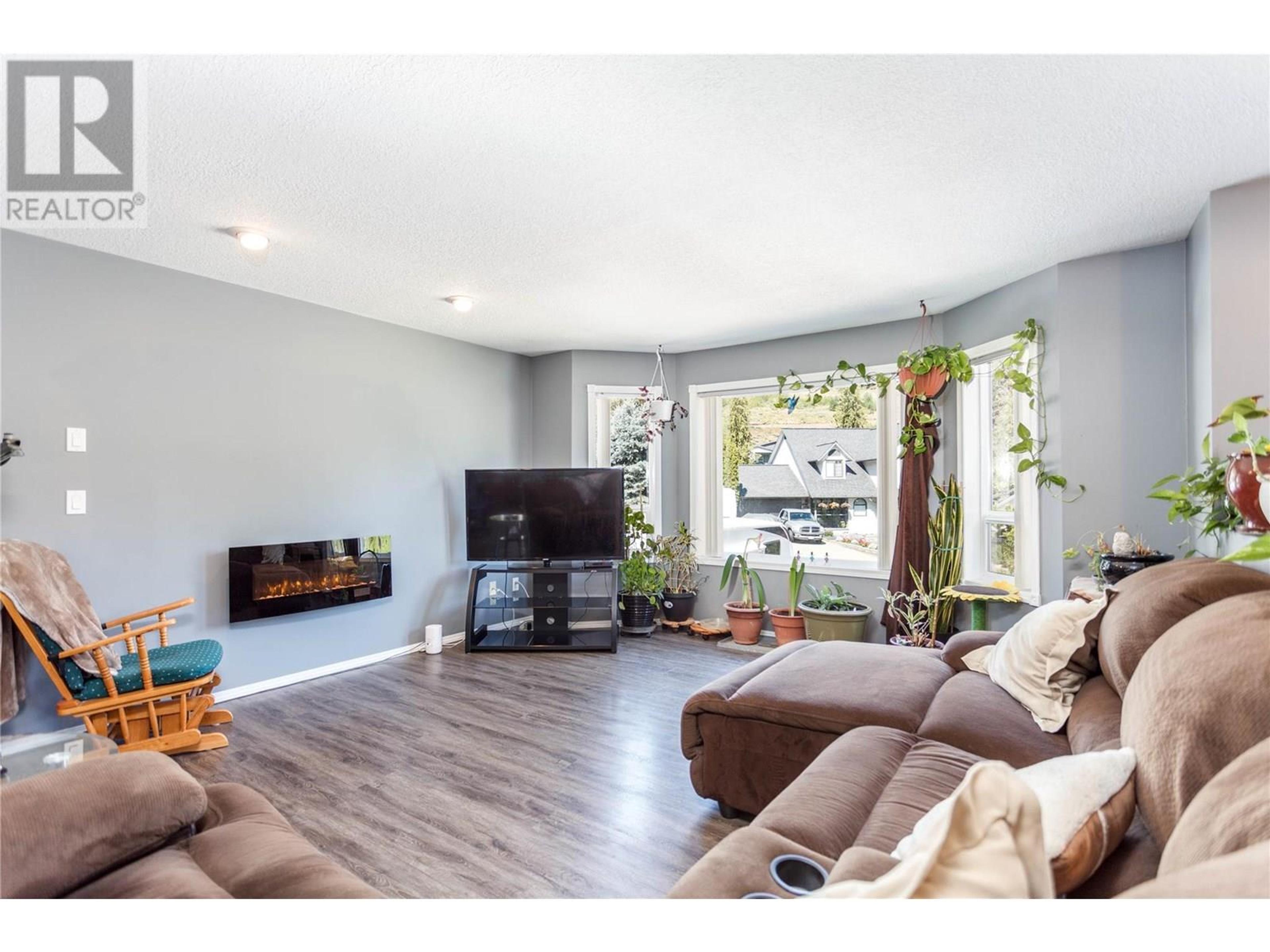 2230 LINEA CRESCENT - Image 10