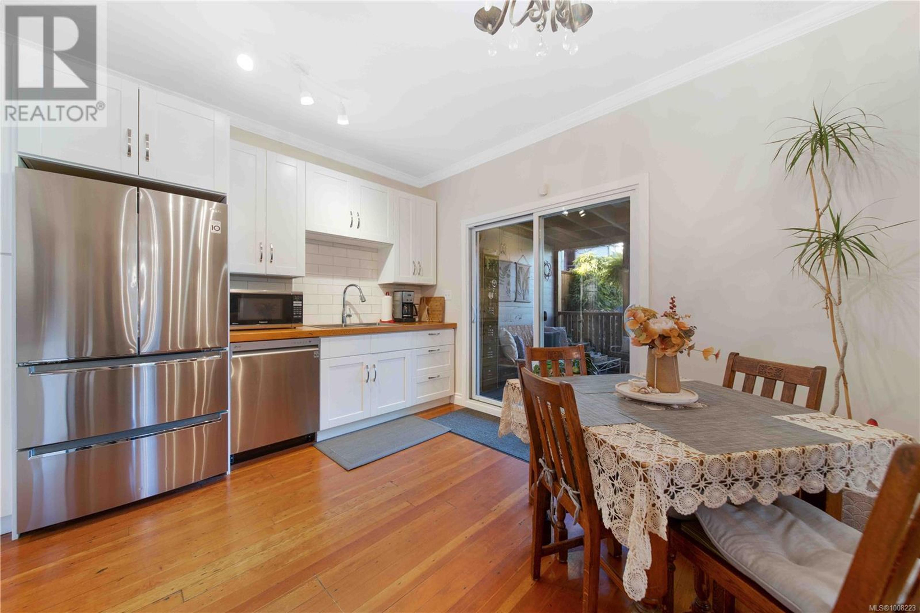 28 ROBERTS ST - Image 11
