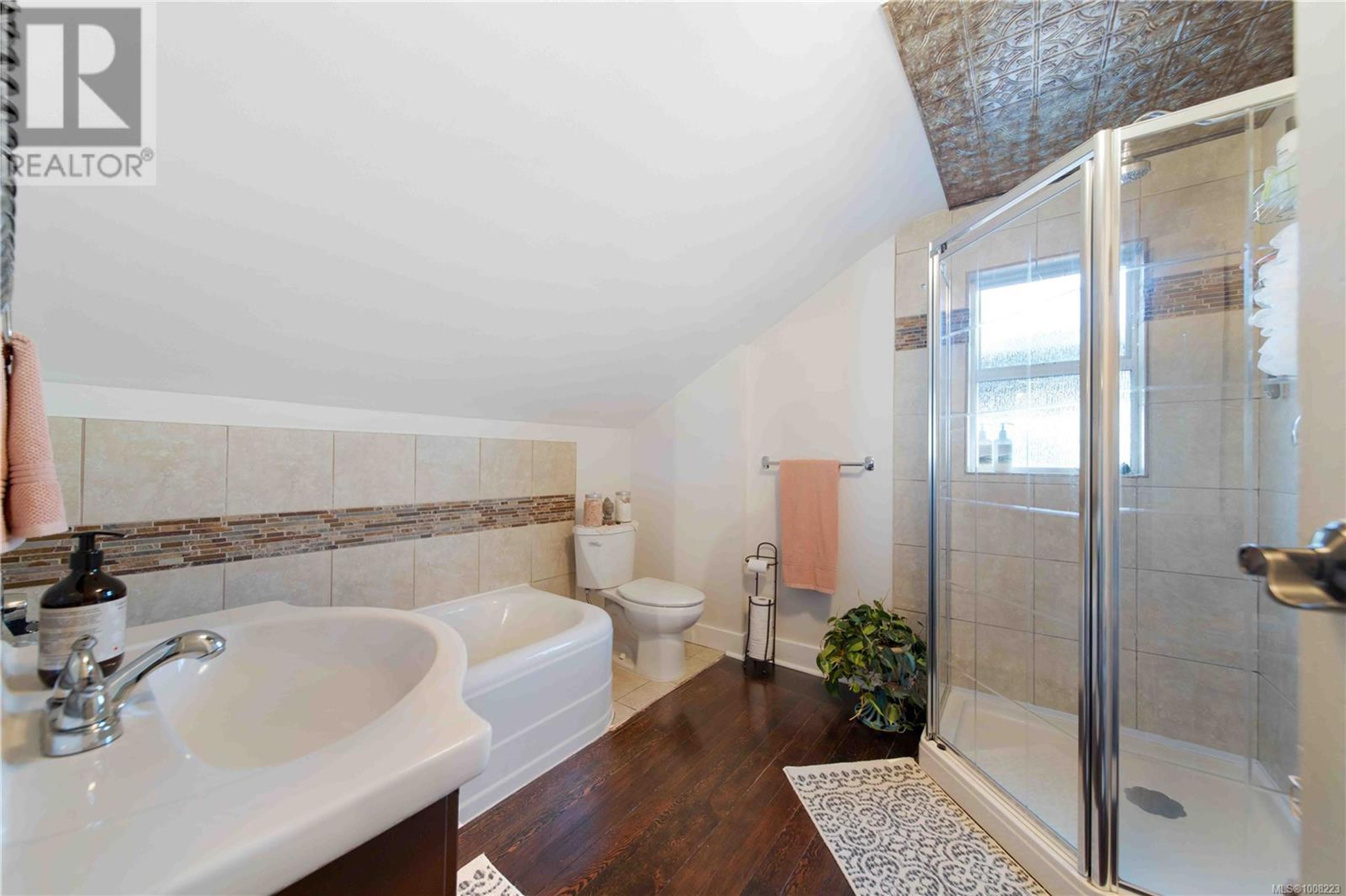 28 ROBERTS ST - Image 23