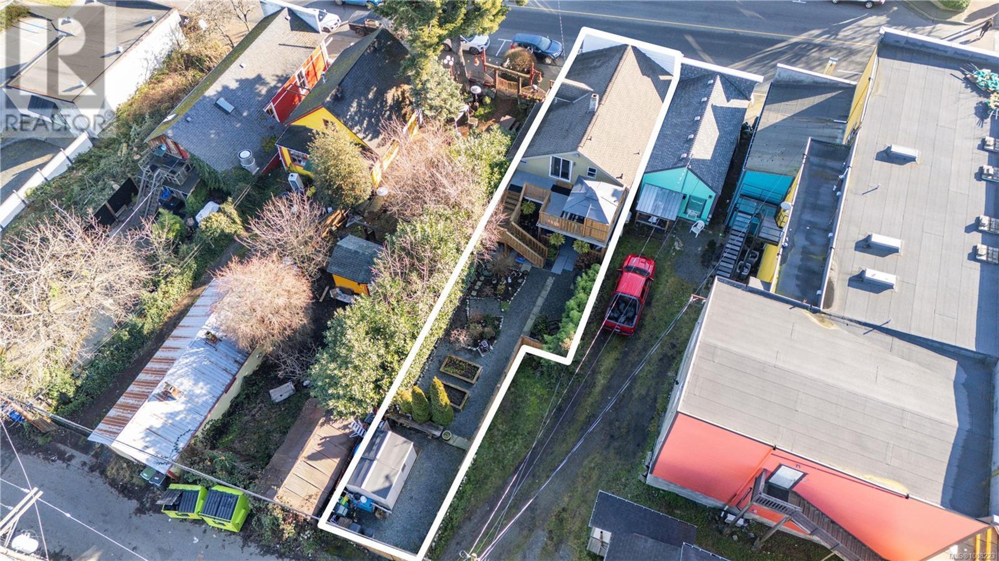 28 ROBERTS ST - Image 32