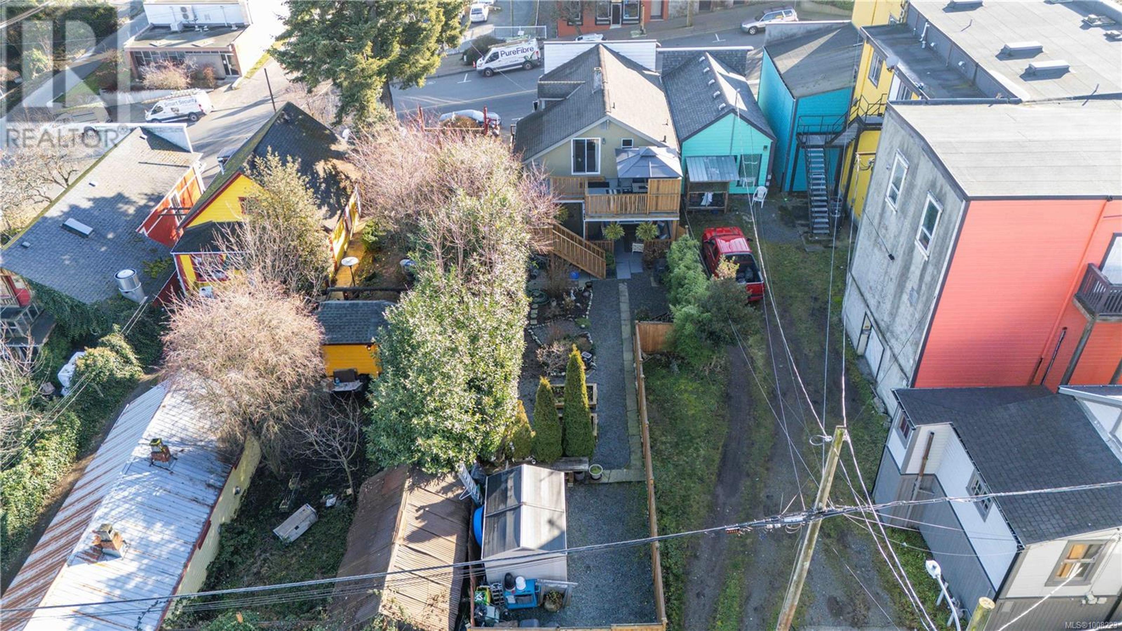 28 ROBERTS ST - Image 33