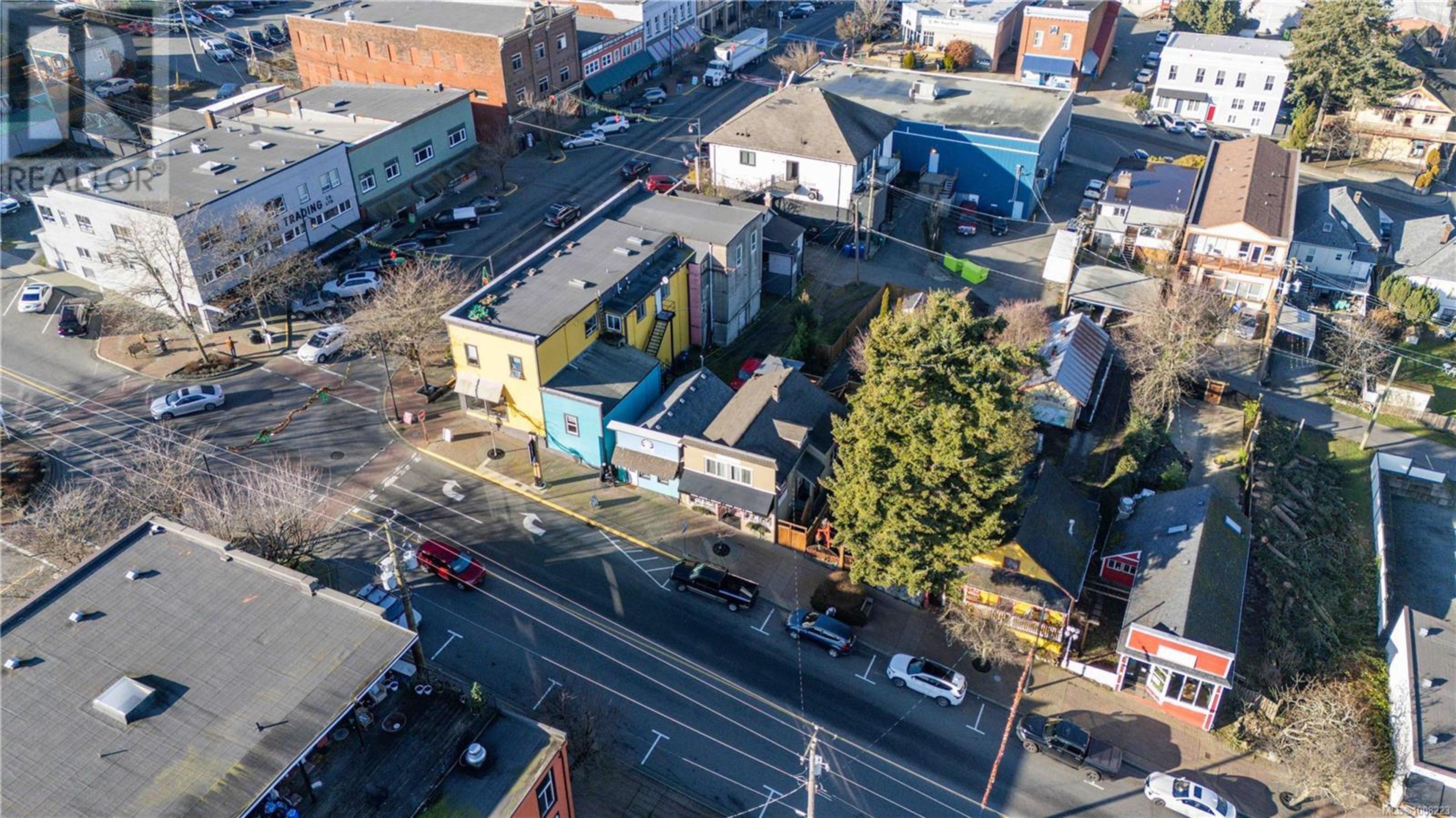 28 ROBERTS ST - Image 35