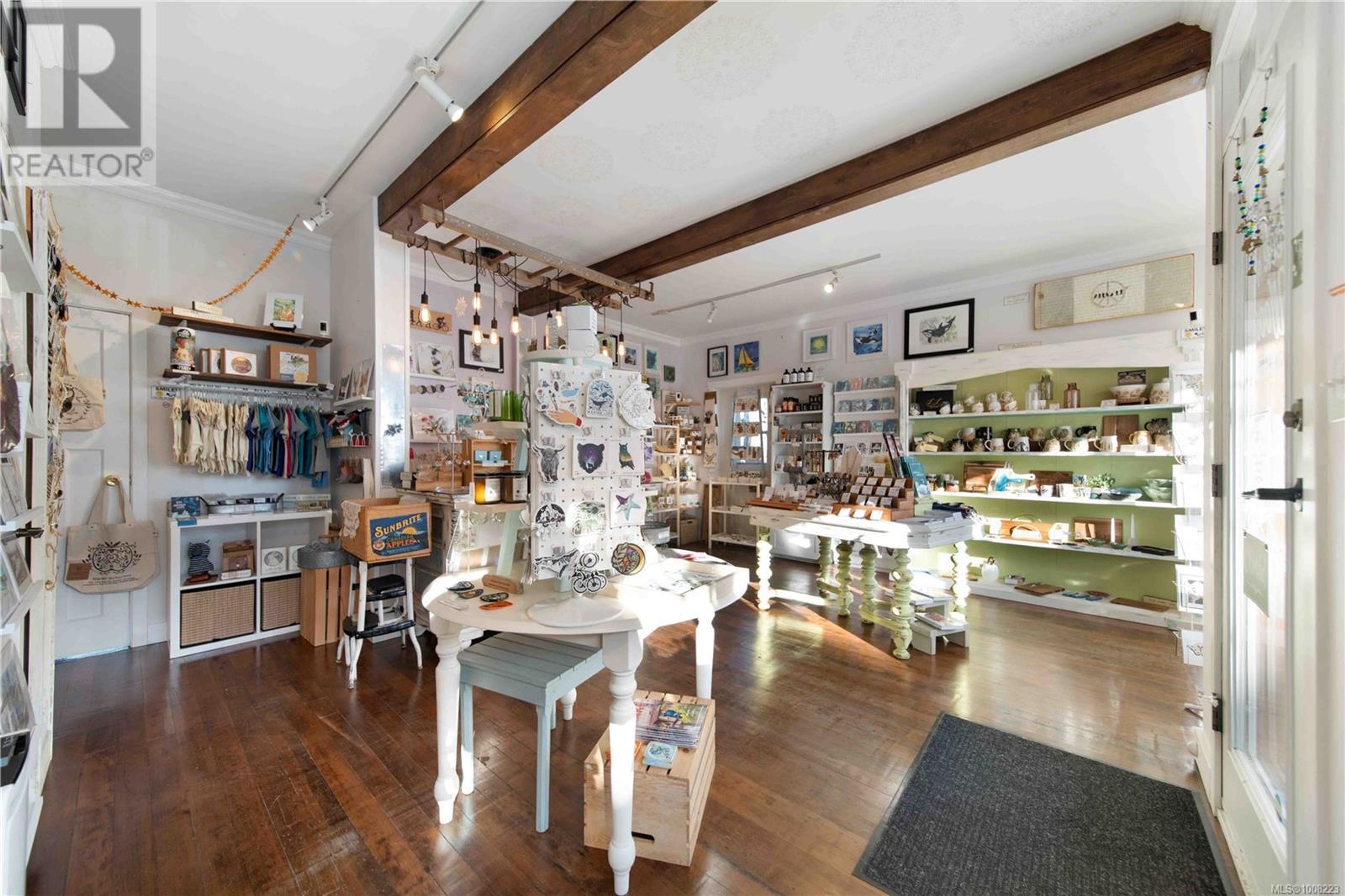 28 ROBERTS ST - Image 4