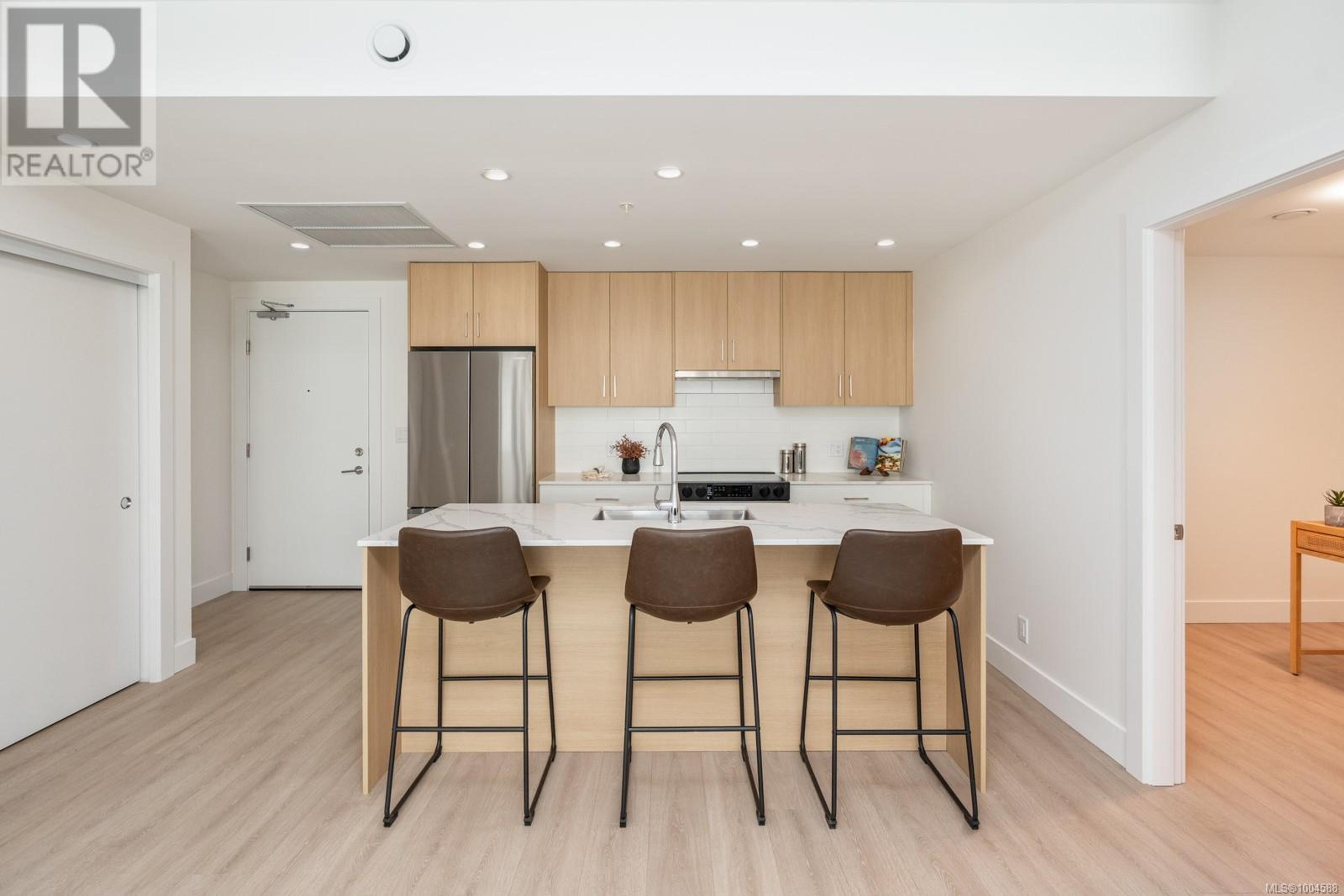 #404 258 HELMCKEN RD - Image 8