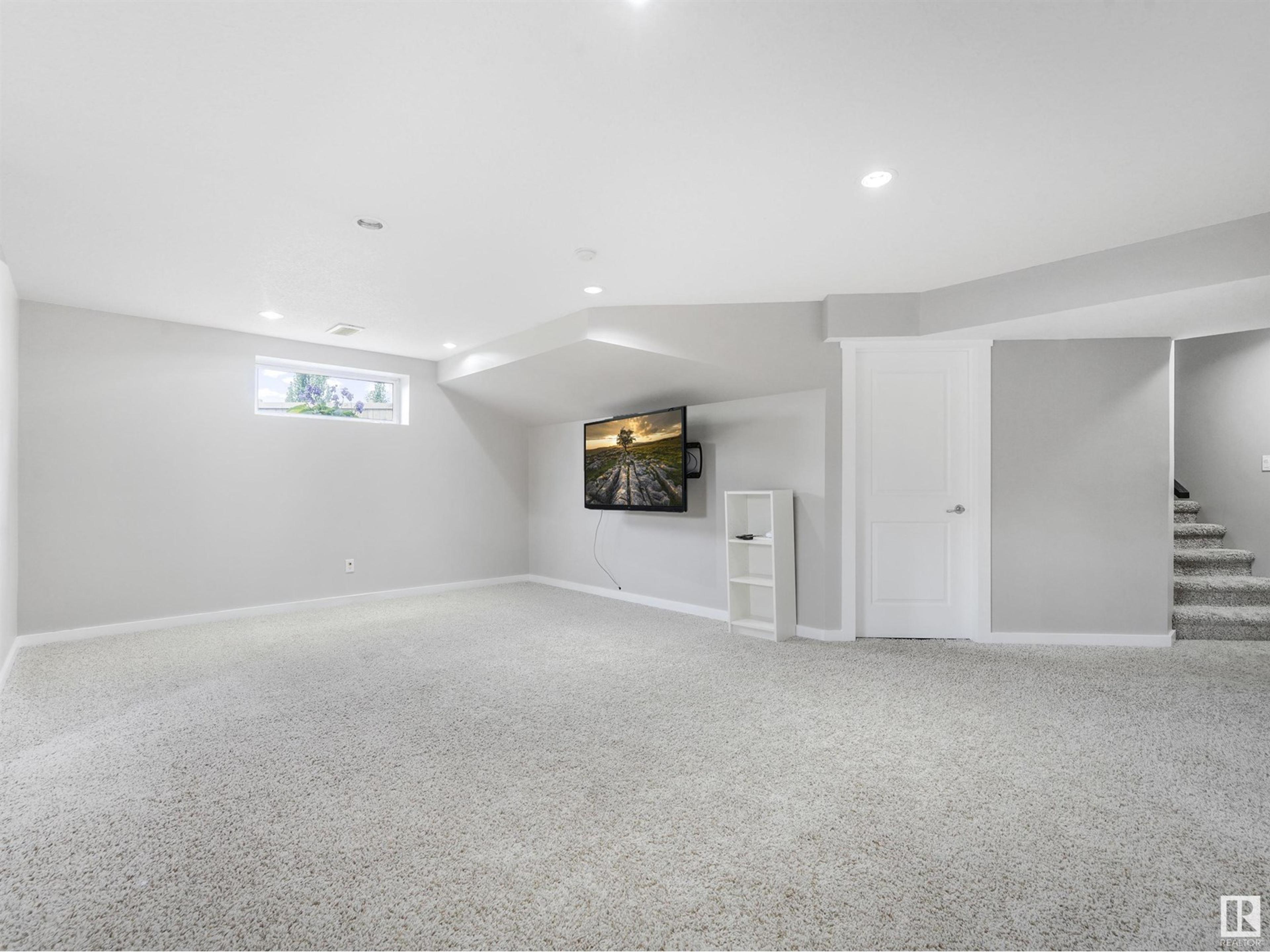 55 RIDGELAND PT - Image 45