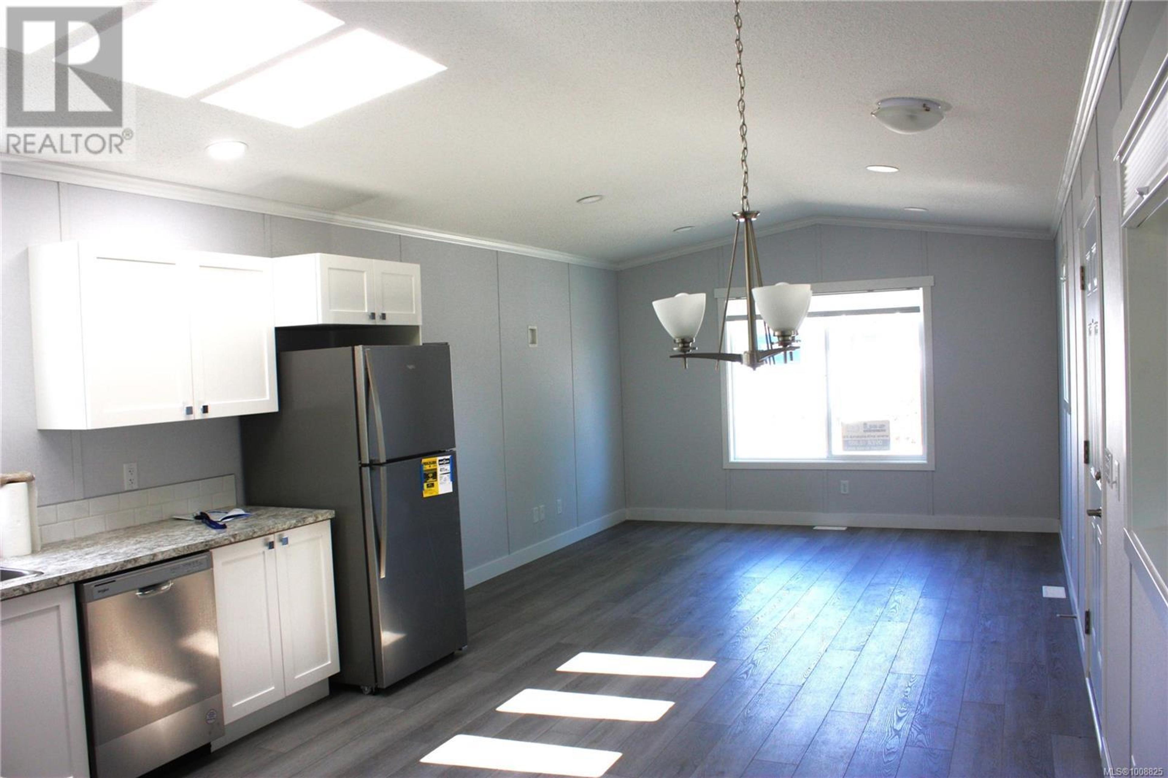 #54 2520 QUINSAM RD - Image 4