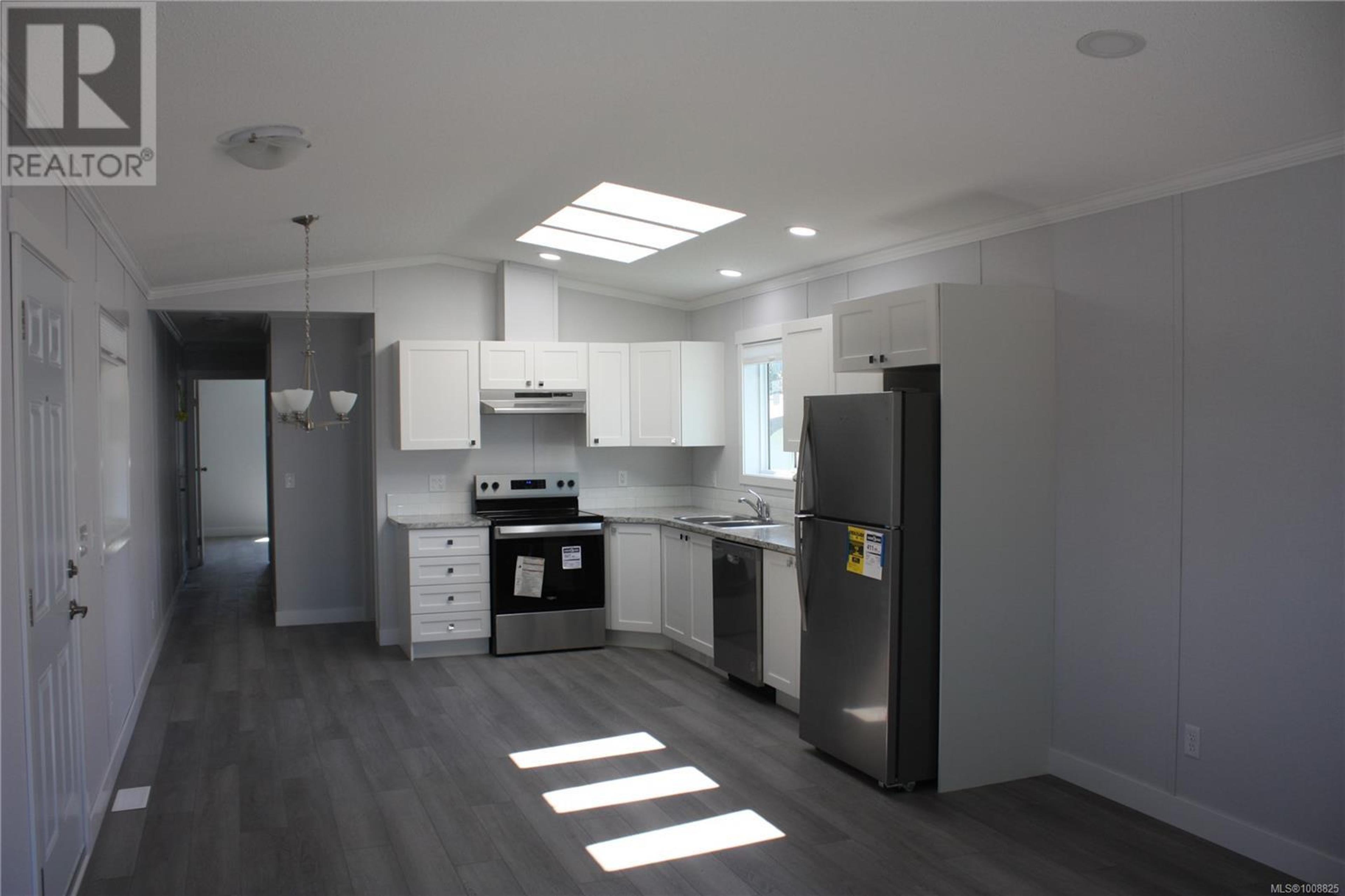 #54 2520 QUINSAM RD - Image 7