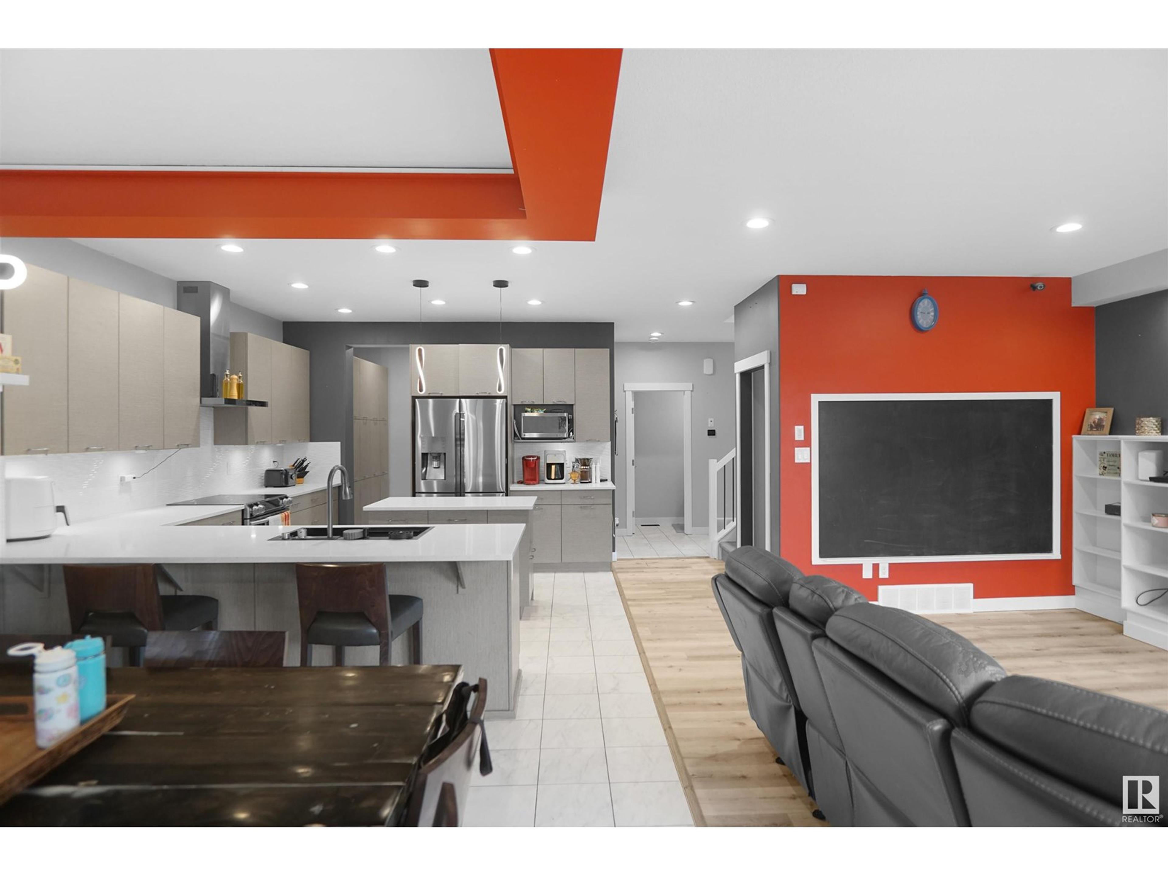 811 35 AV NW - Image 23