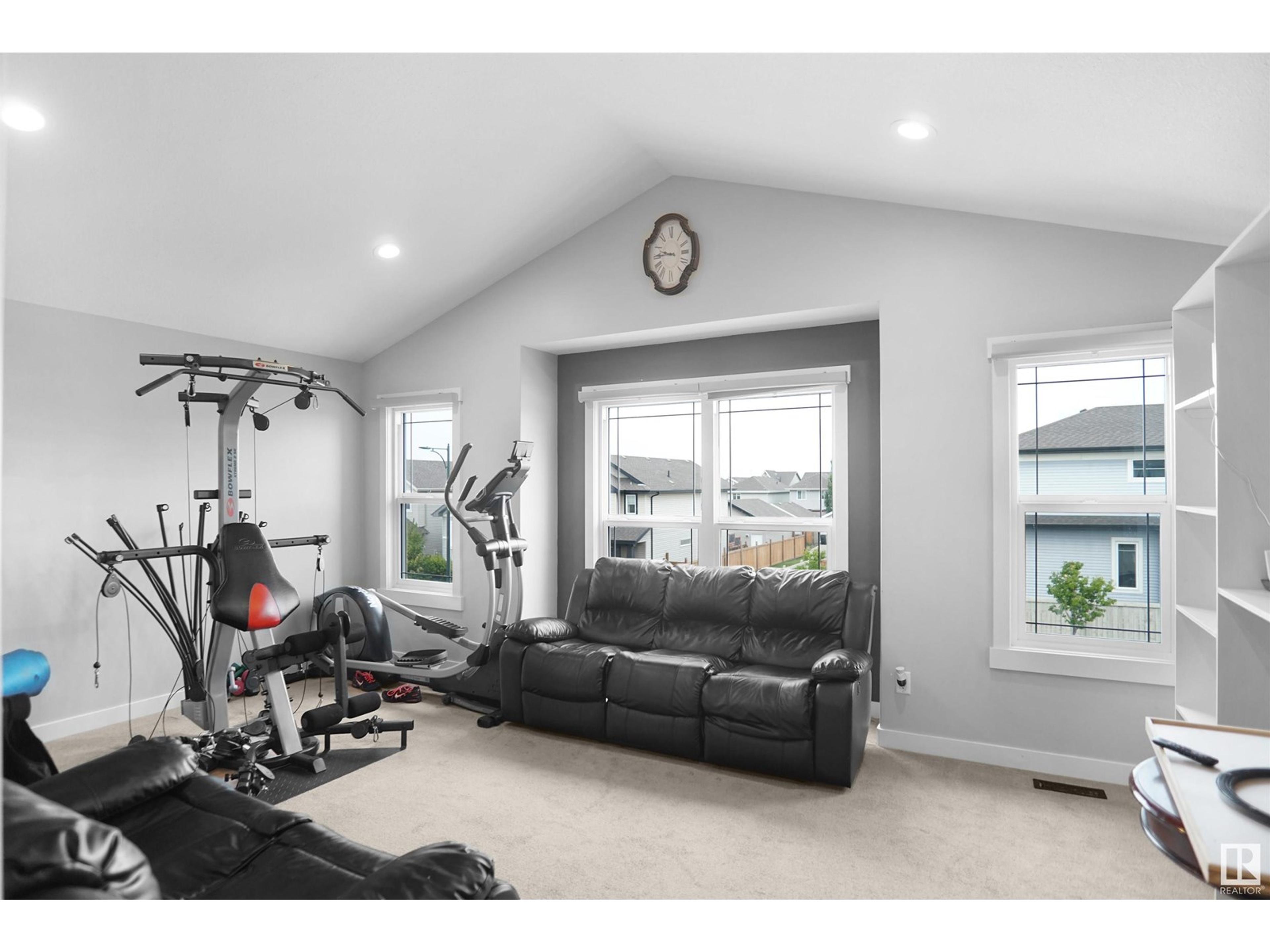 811 35 AV NW - Image 29