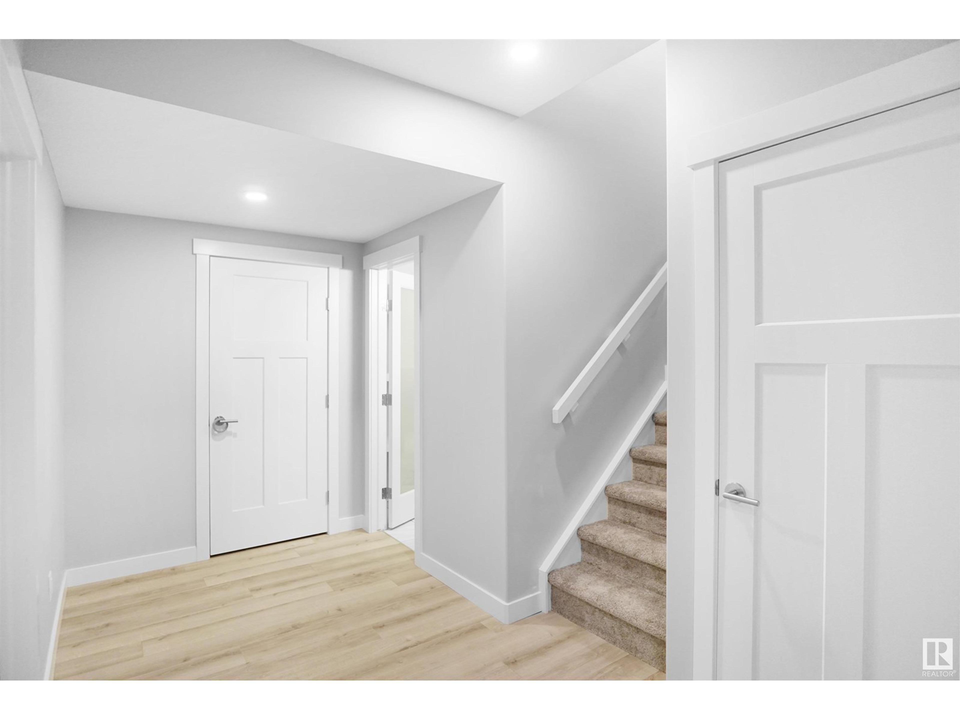 811 35 AV NW - Image 39