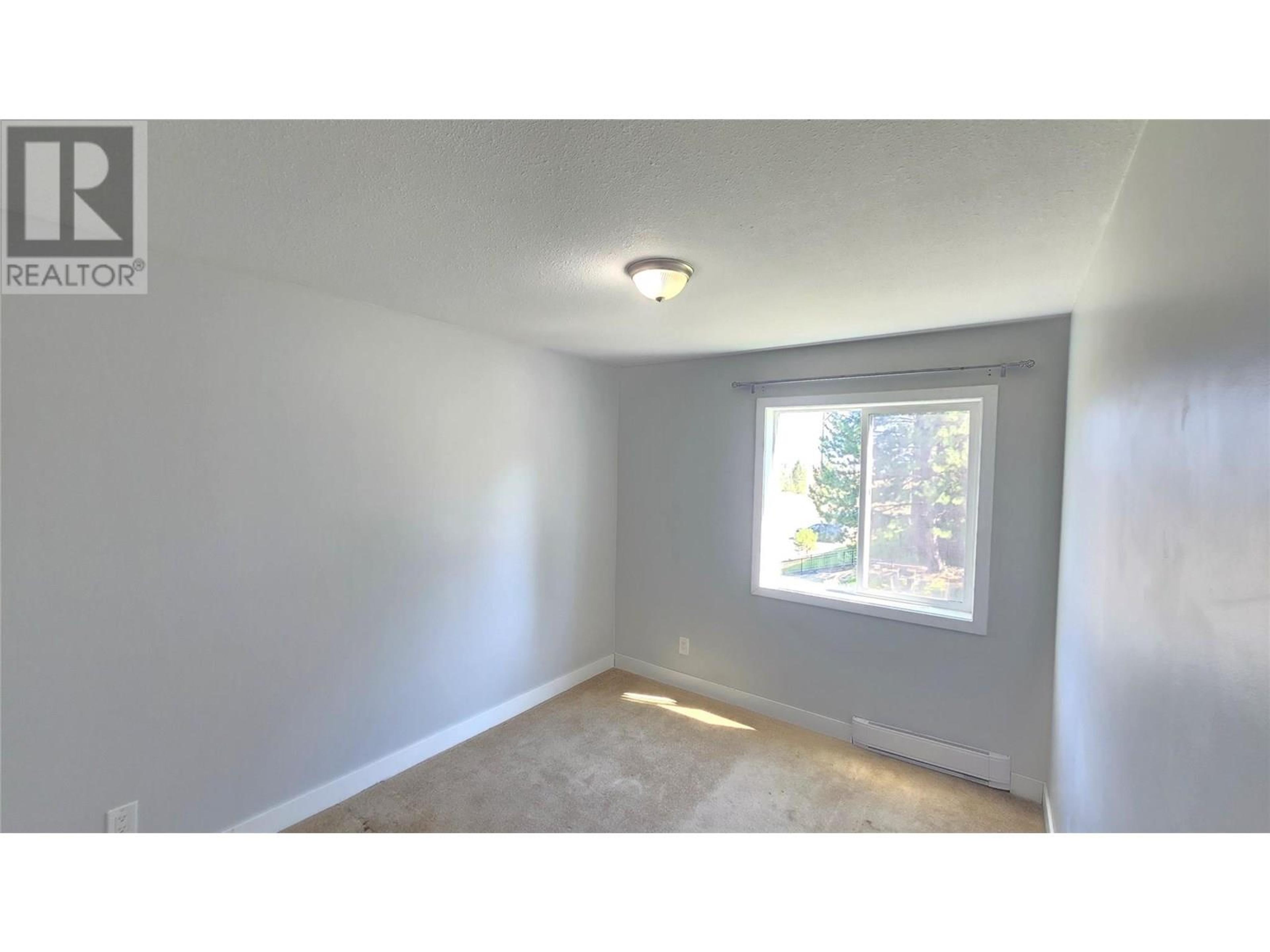 #211 44 WHITESHIELD S CRESCENT - Image 12