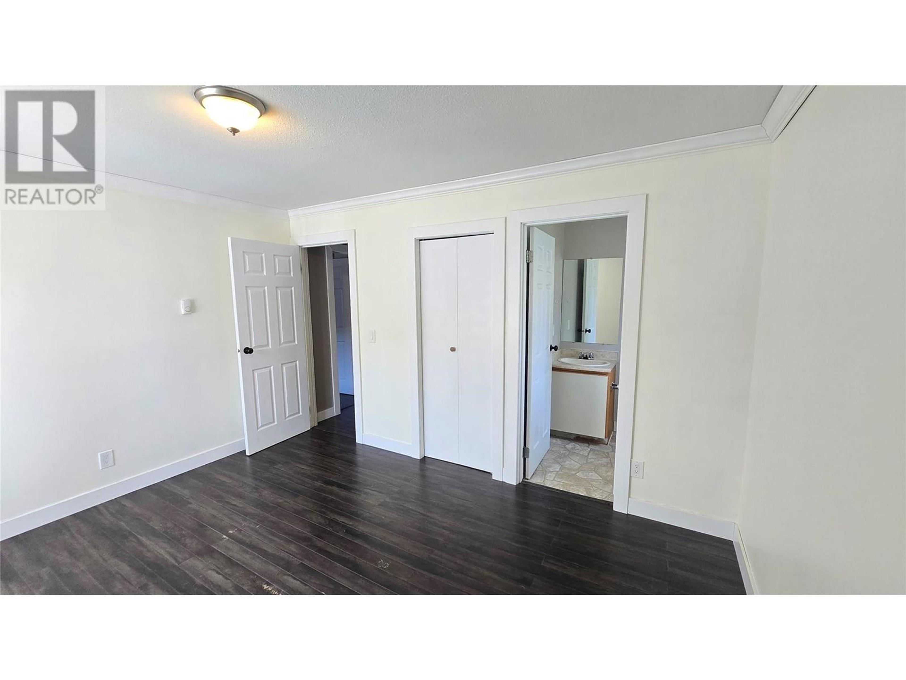 #211 44 WHITESHIELD S CRESCENT - Image 16