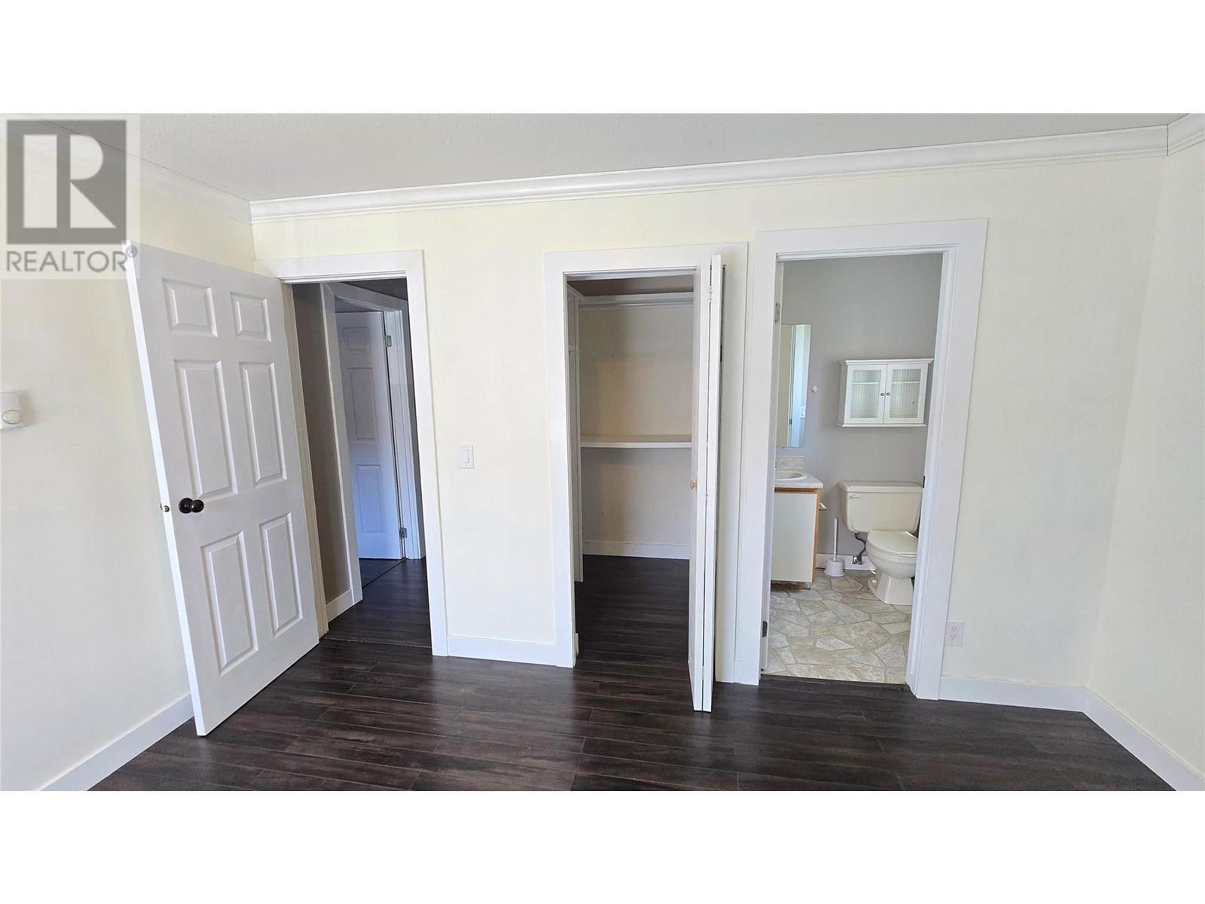 #211 44 WHITESHIELD S CRESCENT - Image 17