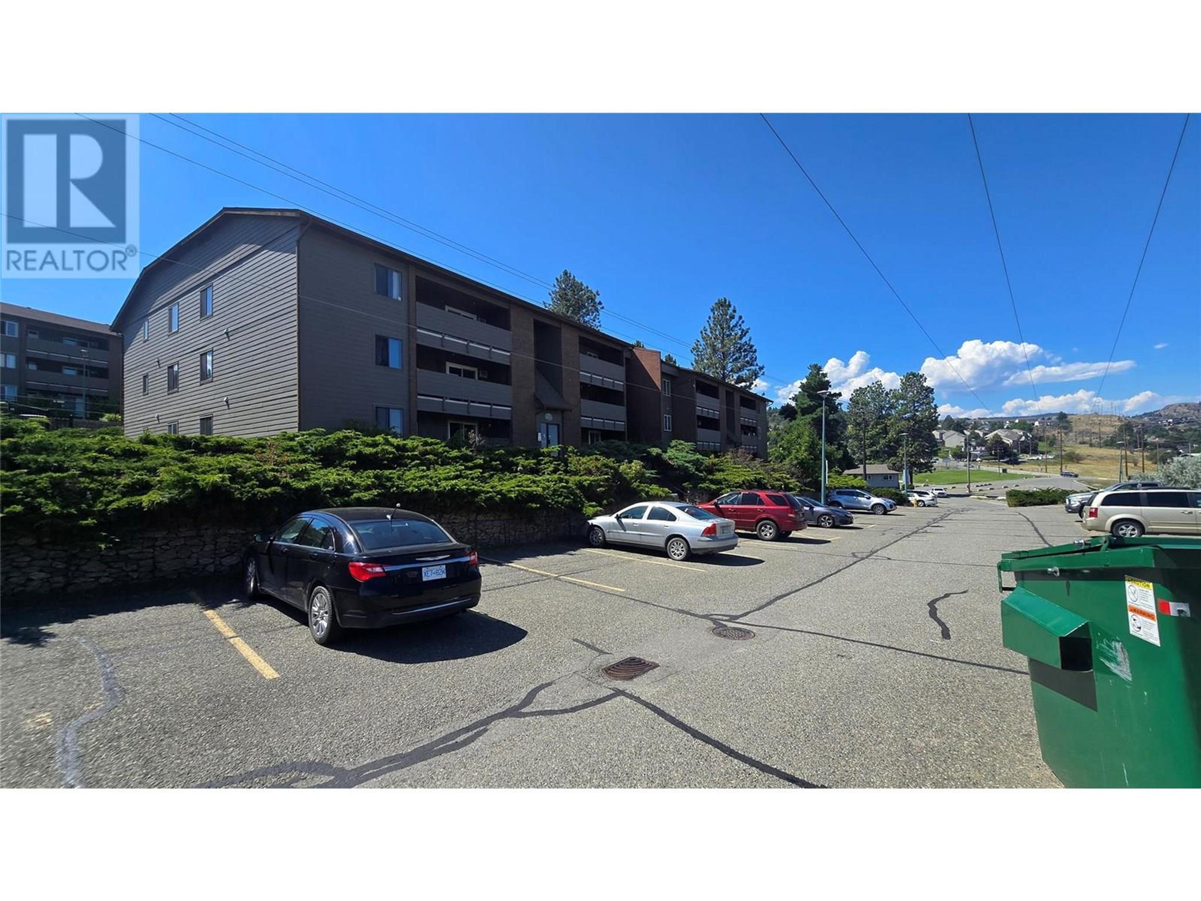 #211 44 WHITESHIELD S CRESCENT - Image 19