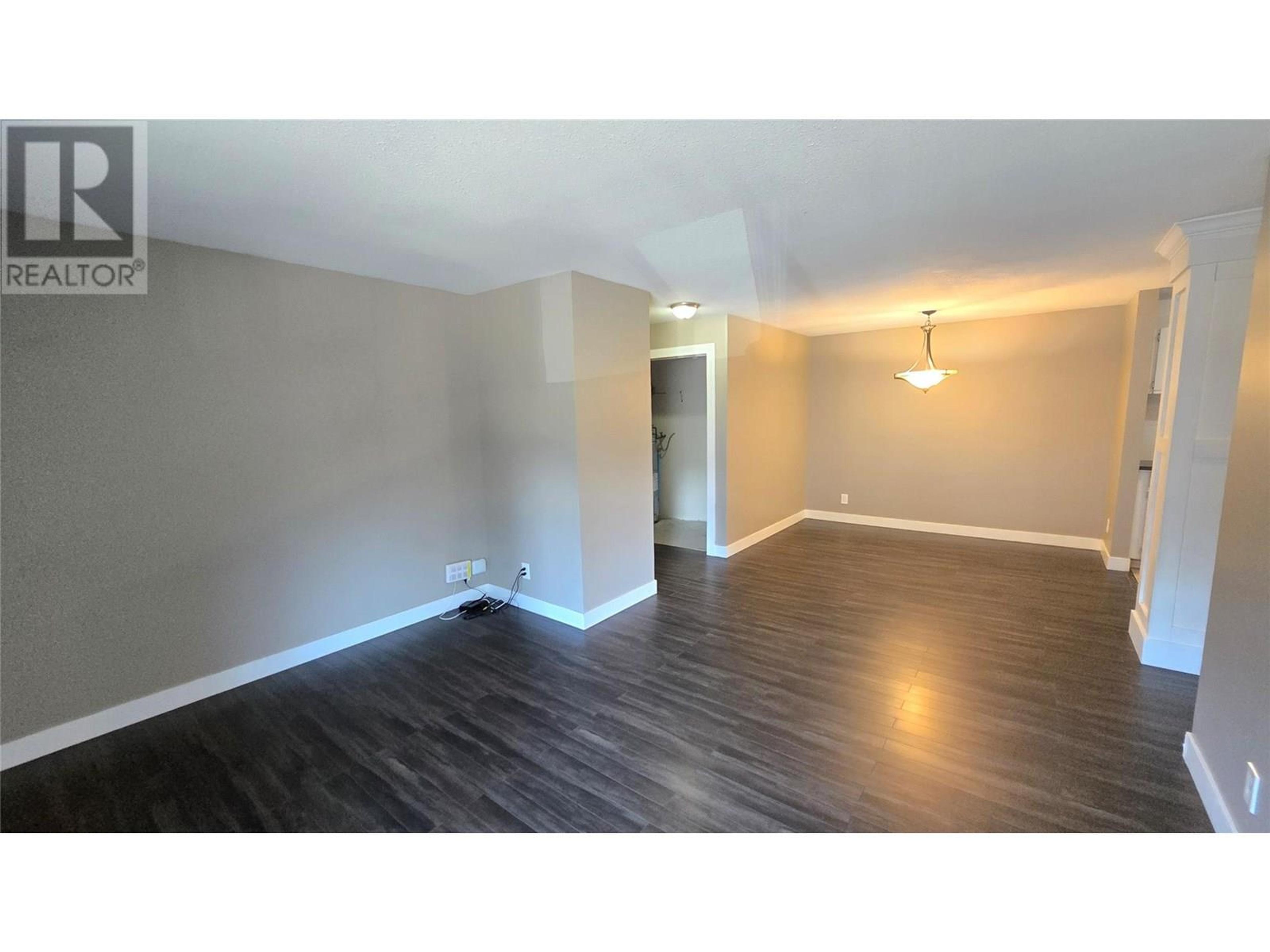 #211 44 WHITESHIELD S CRESCENT - Image 5