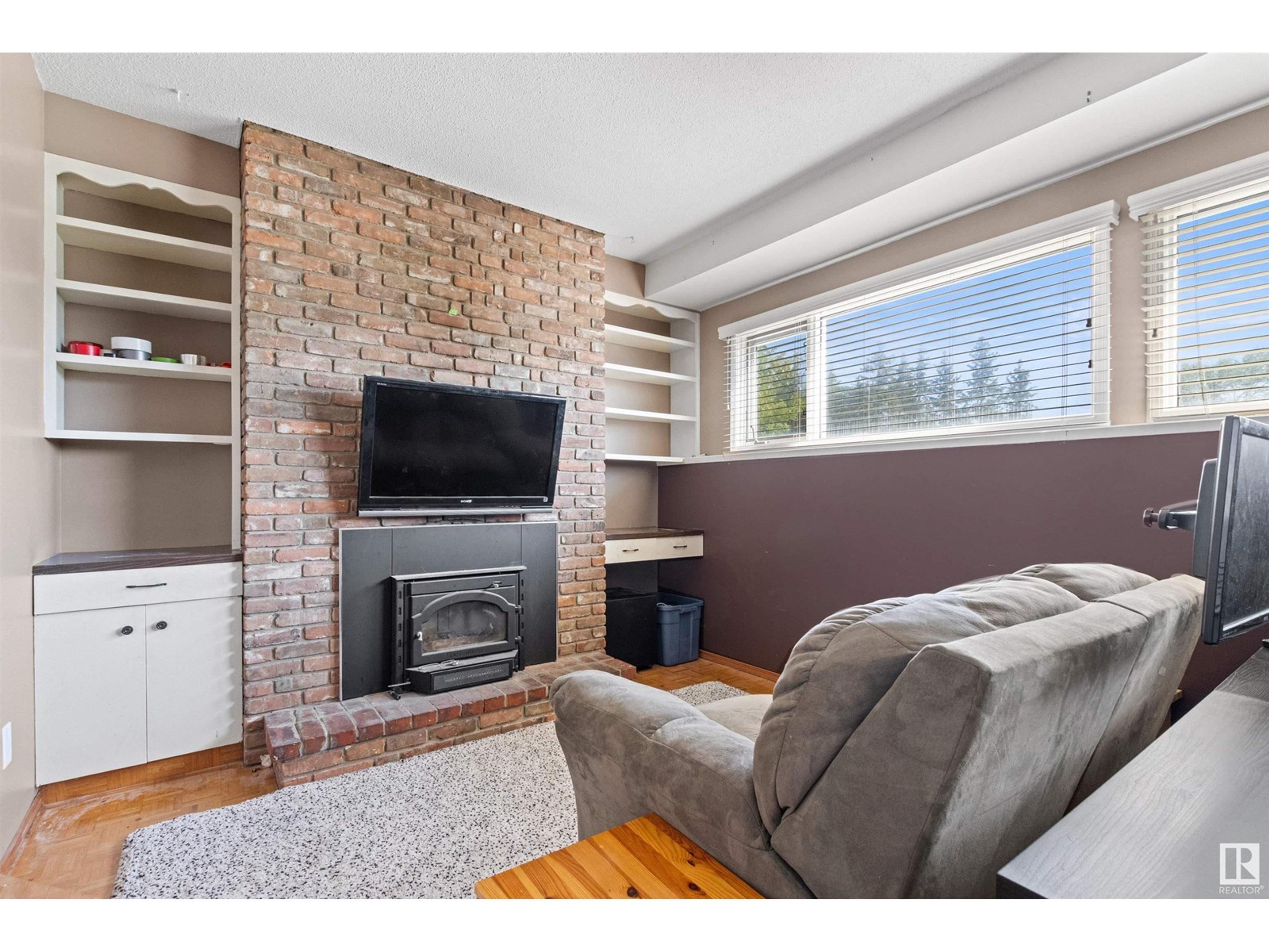 4716 124 ST NW - Image 39