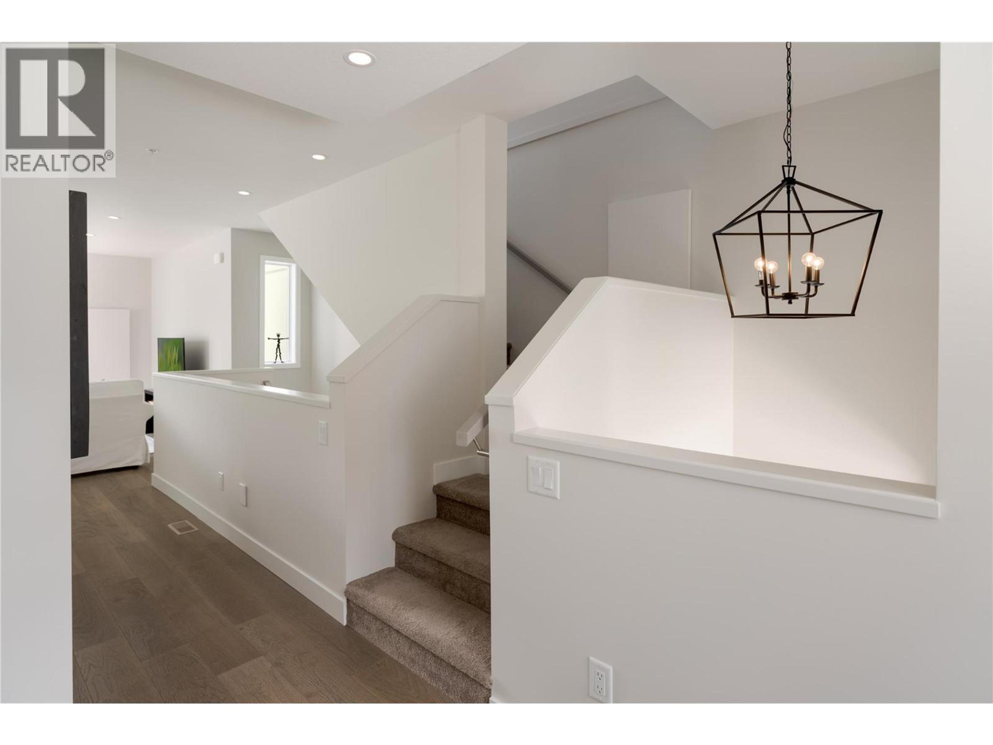 #17 3719 WOODSDALE ROAD - Image 17