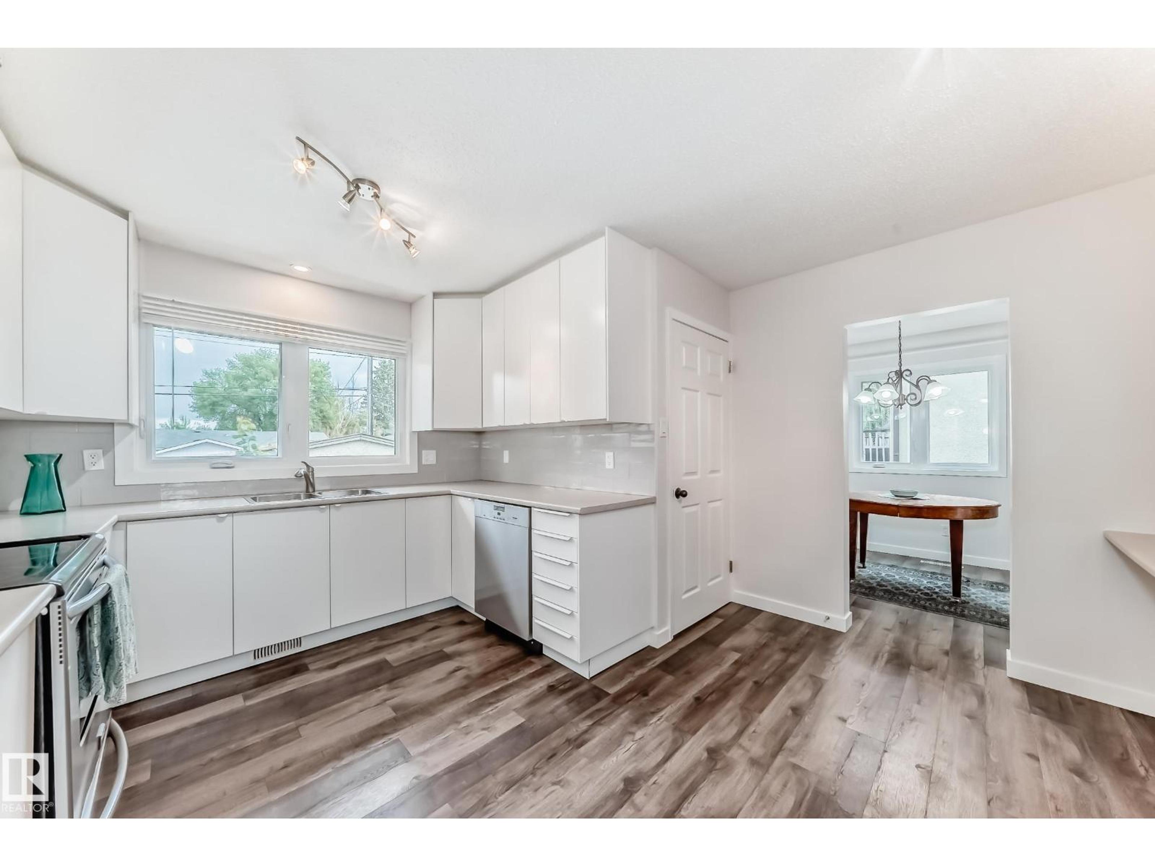 8415 72 ST NW - Image 4