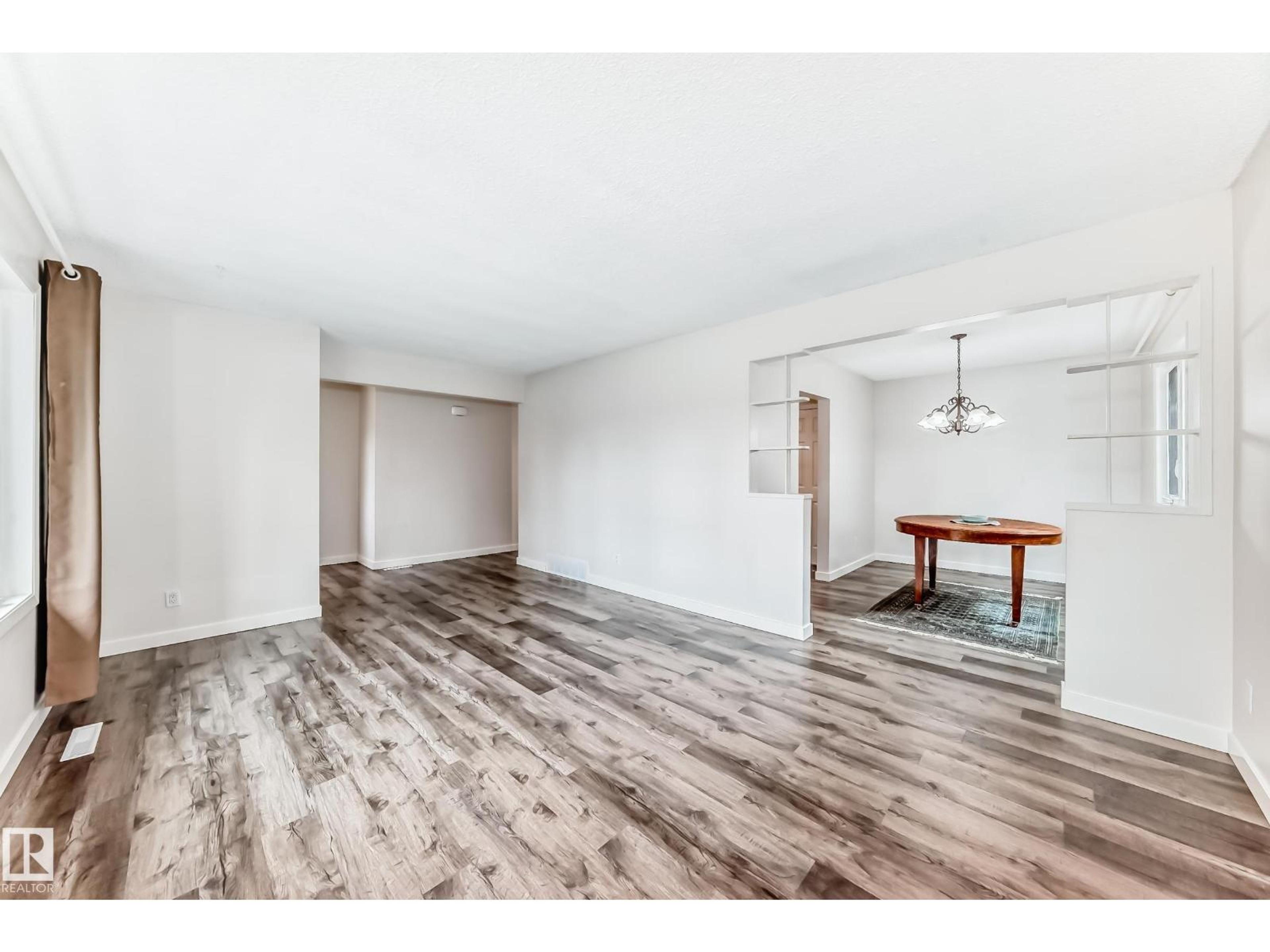 8415 72 ST NW - Image 8