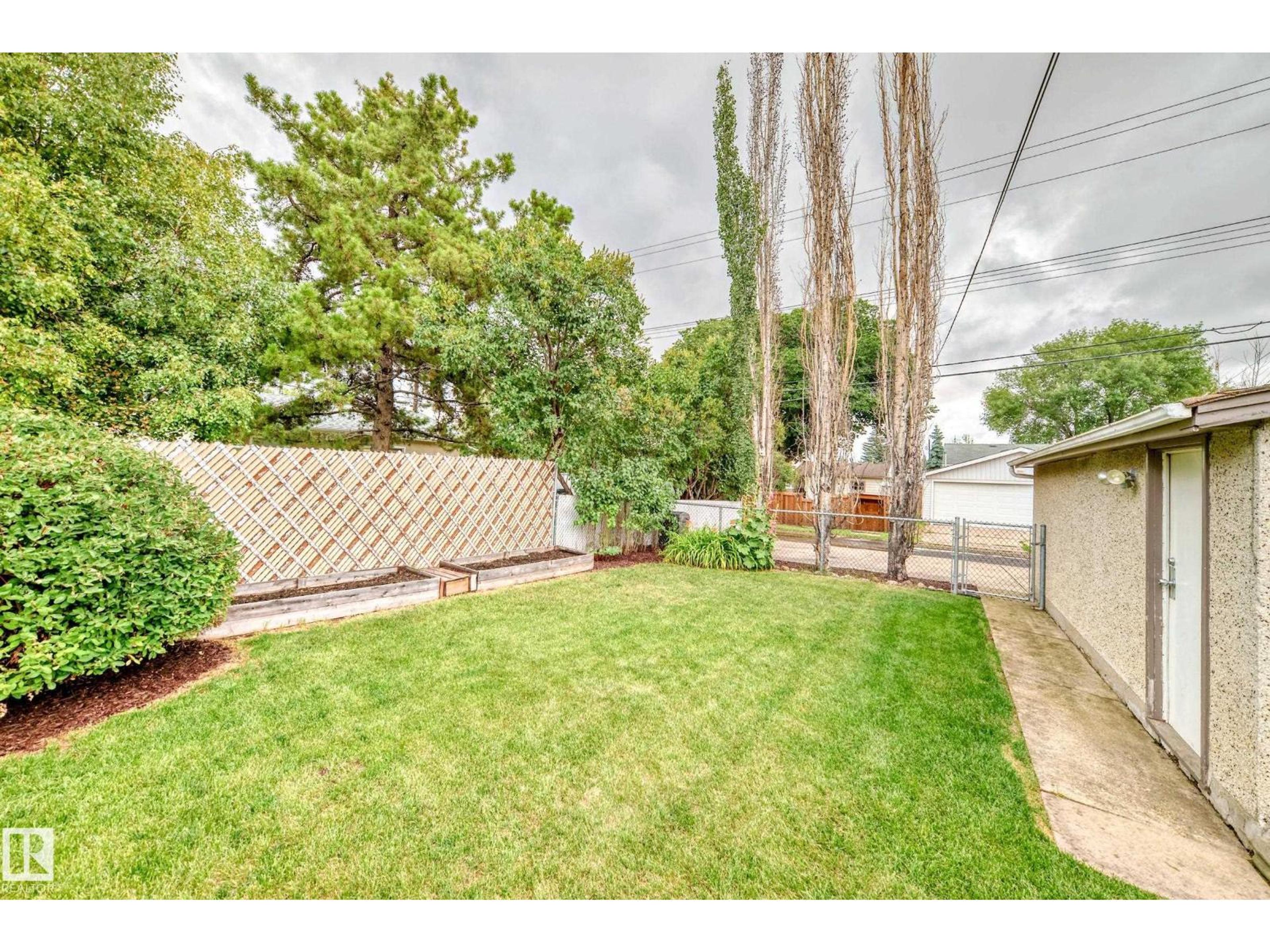 8415 72 ST NW - Image 20