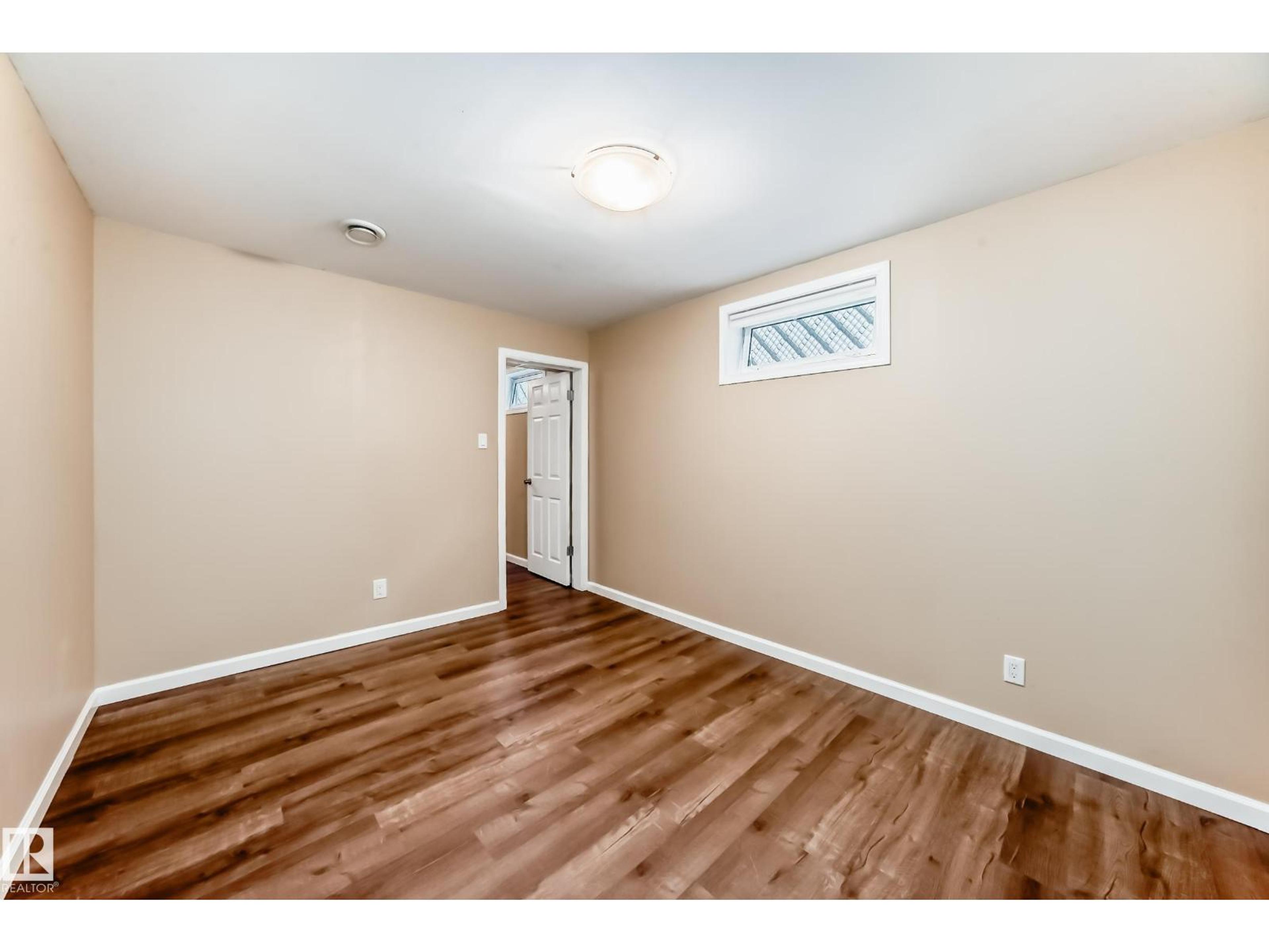 8415 72 ST NW - Image 13