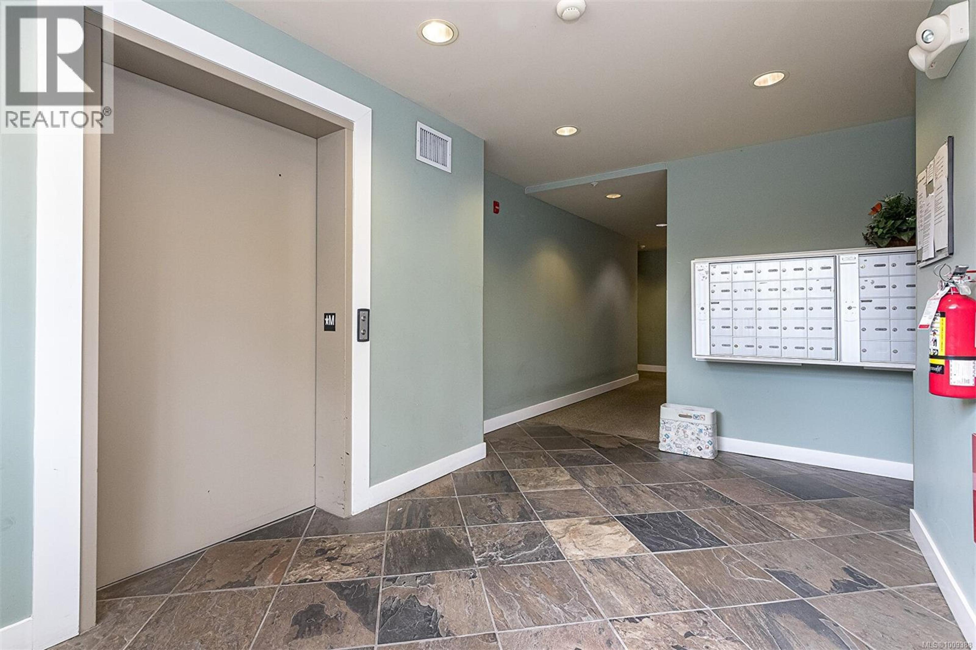 #309 608 FAIRWAY AVE - Image 4