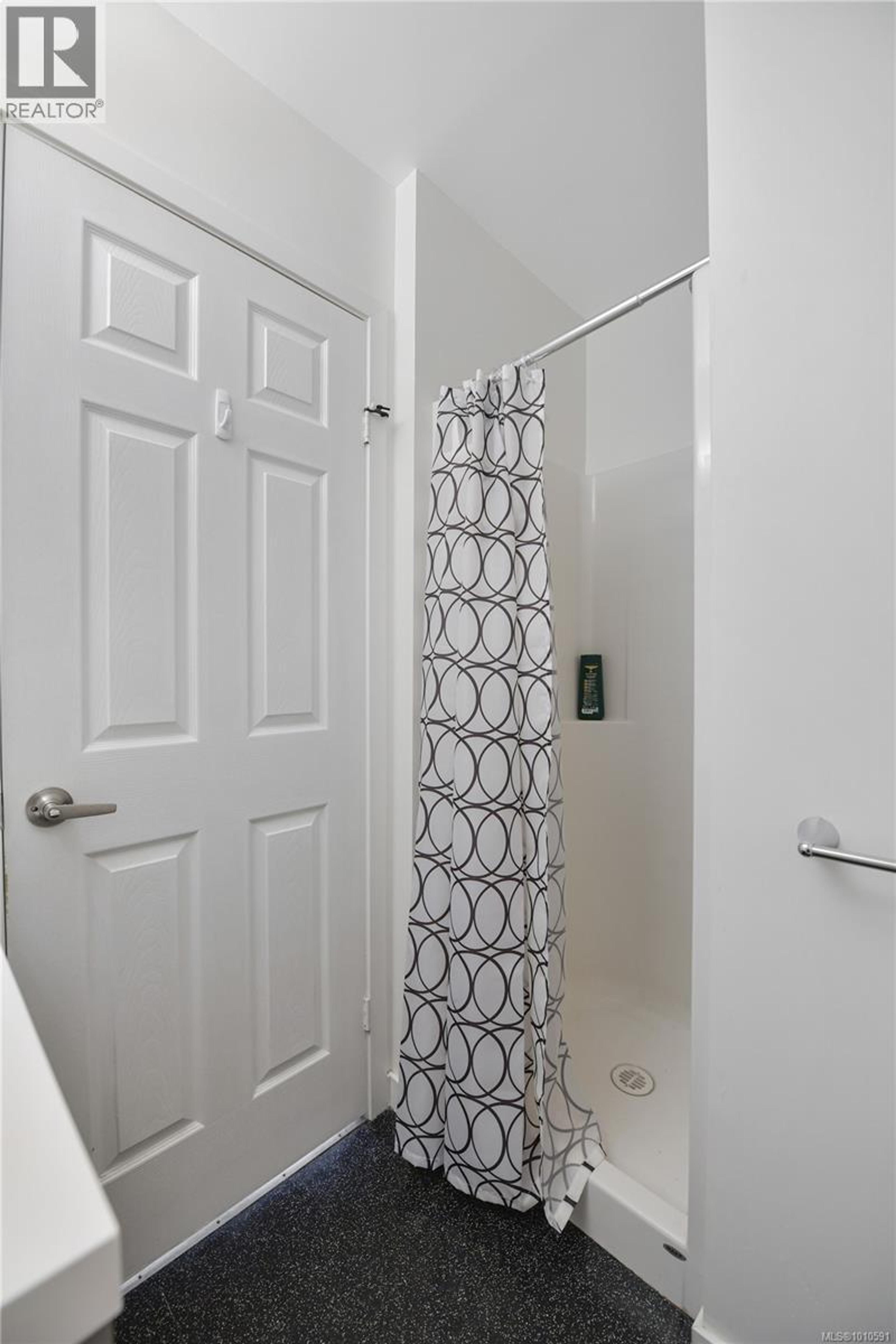 #12 3987 GORDON HEAD RD - Image 10