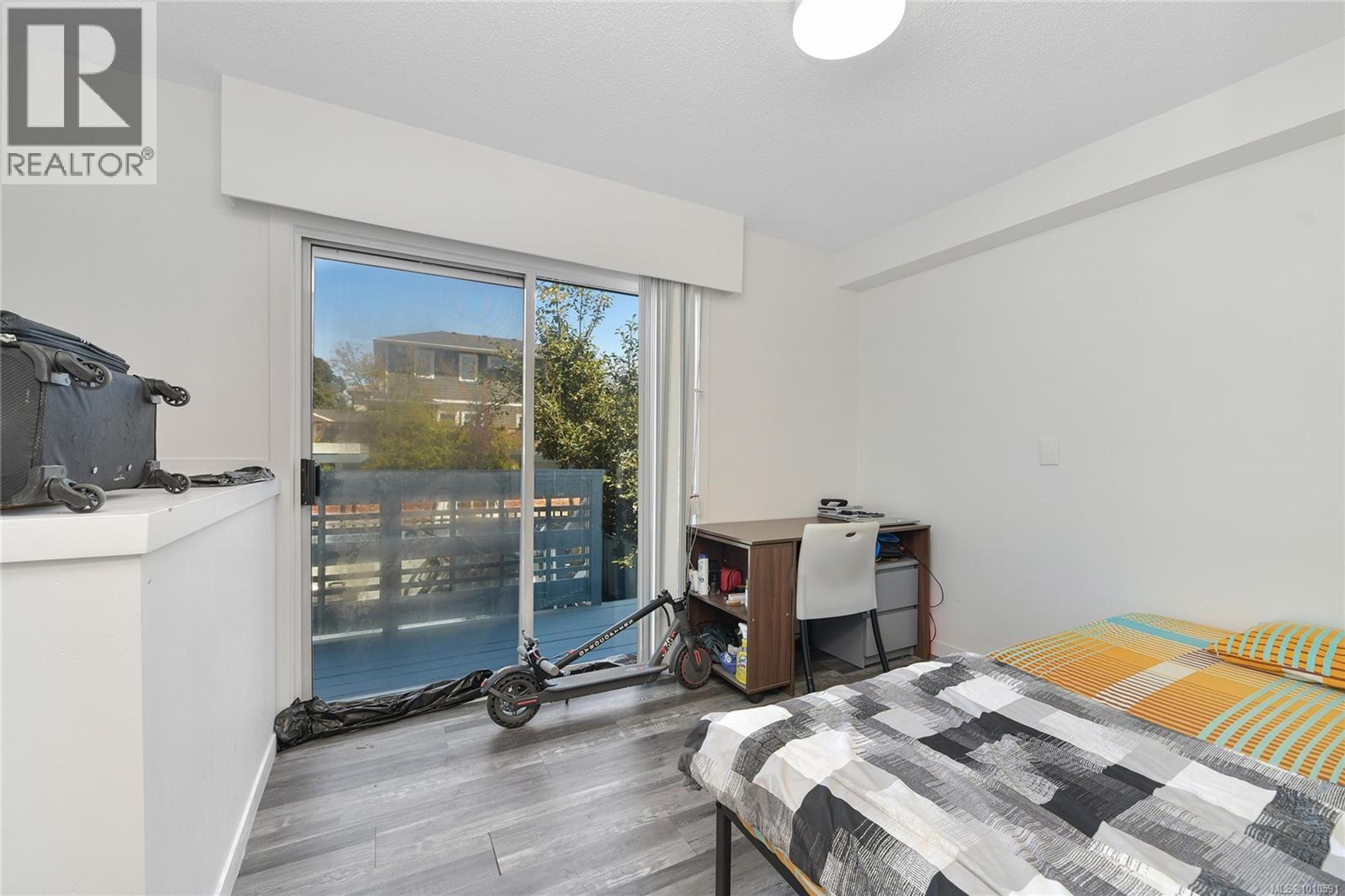 #12 3987 GORDON HEAD RD - Image 11