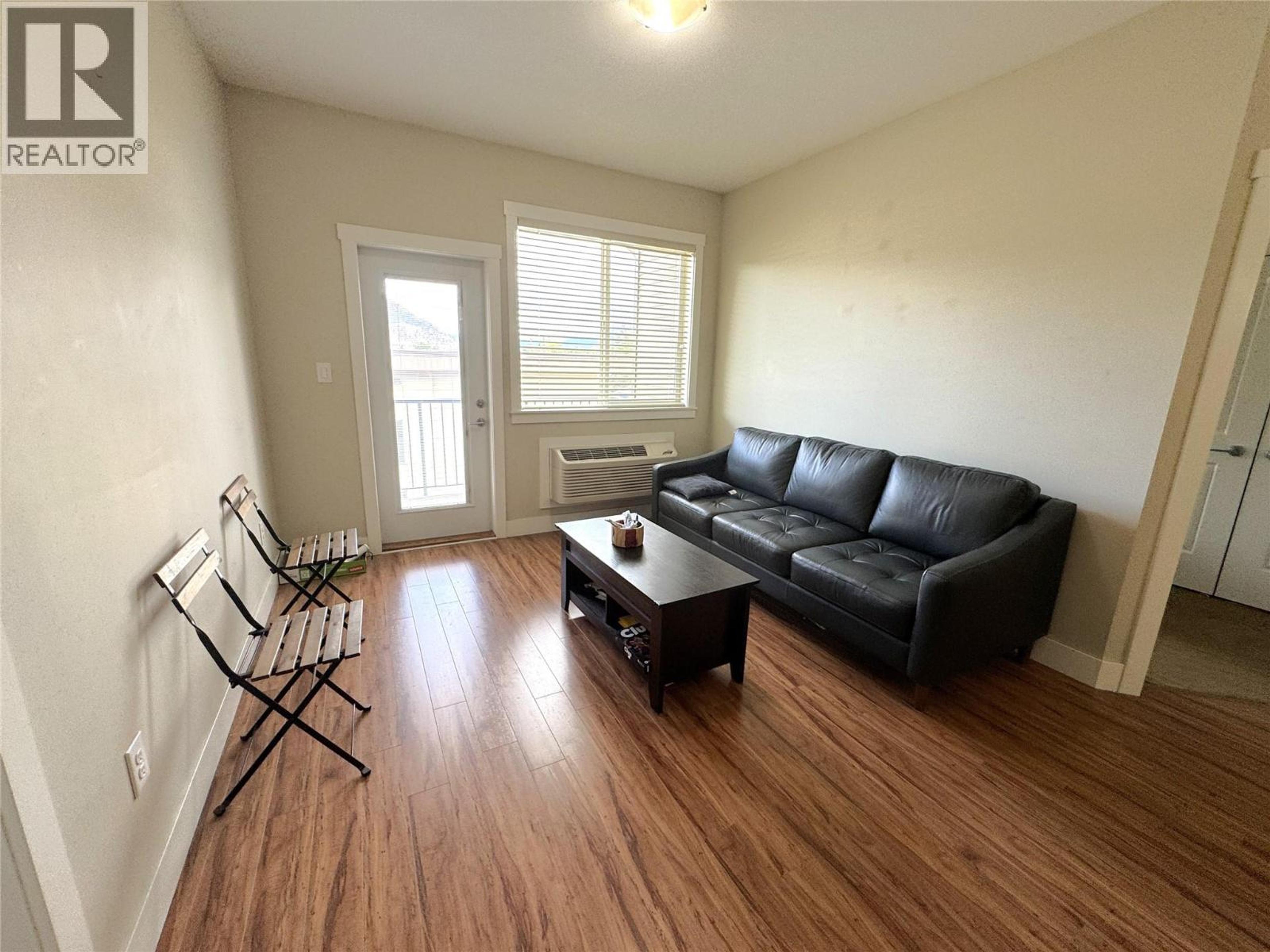 #302 1701 MENZIES STREET - Image 17
