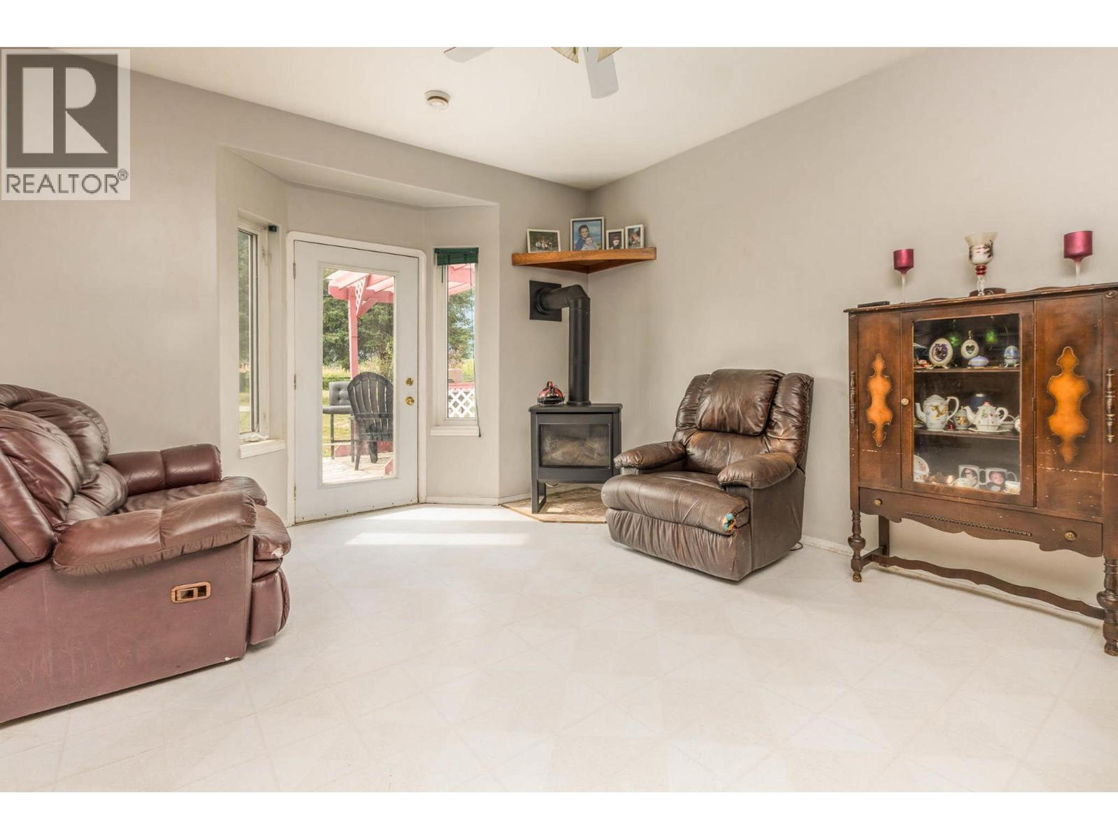 3695 MALAKWA LOOP ROAD - Image 7