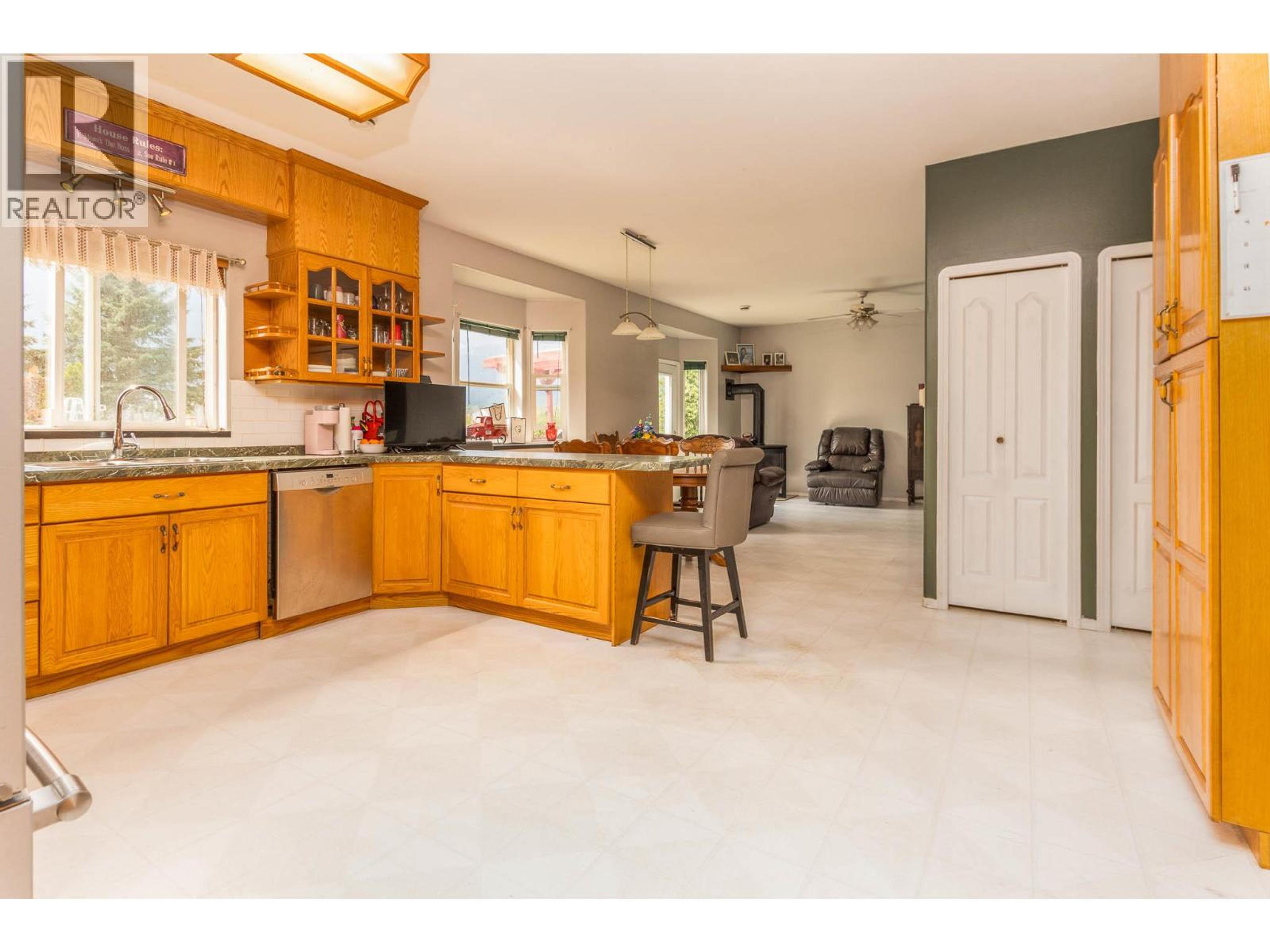3695 MALAKWA LOOP ROAD - Image 14