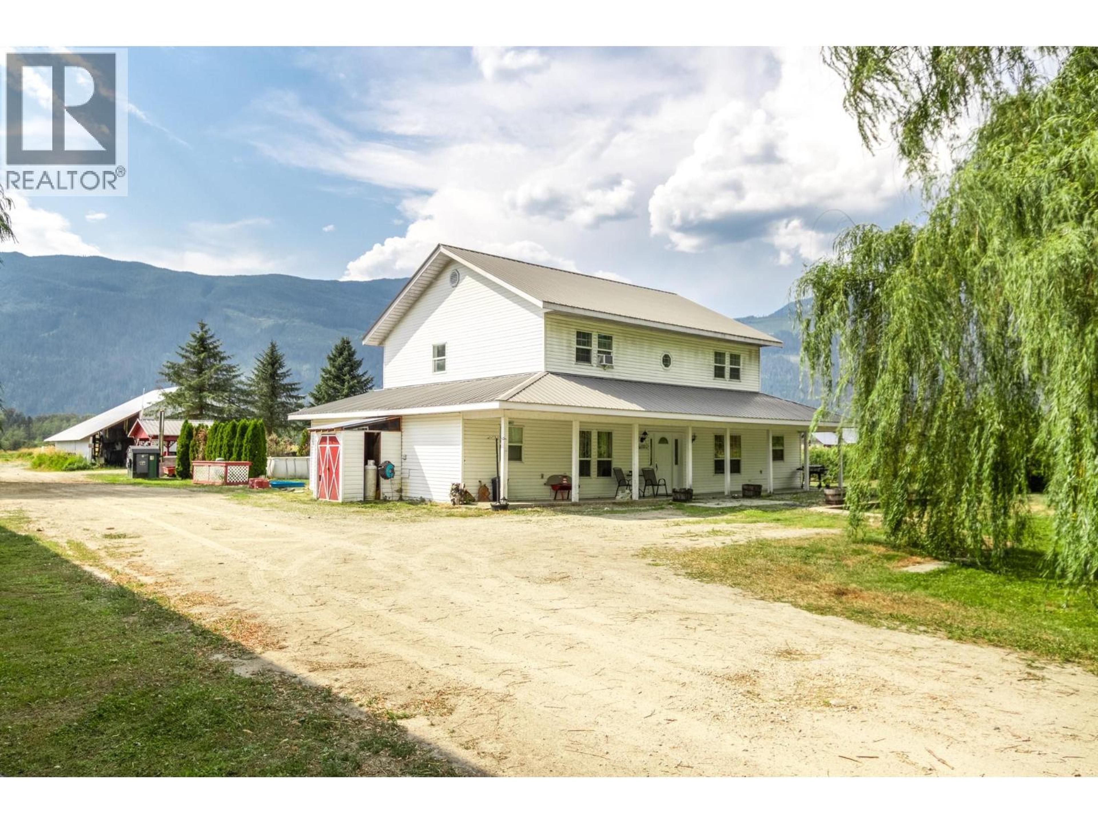 3695 MALAKWA LOOP ROAD - Image 25