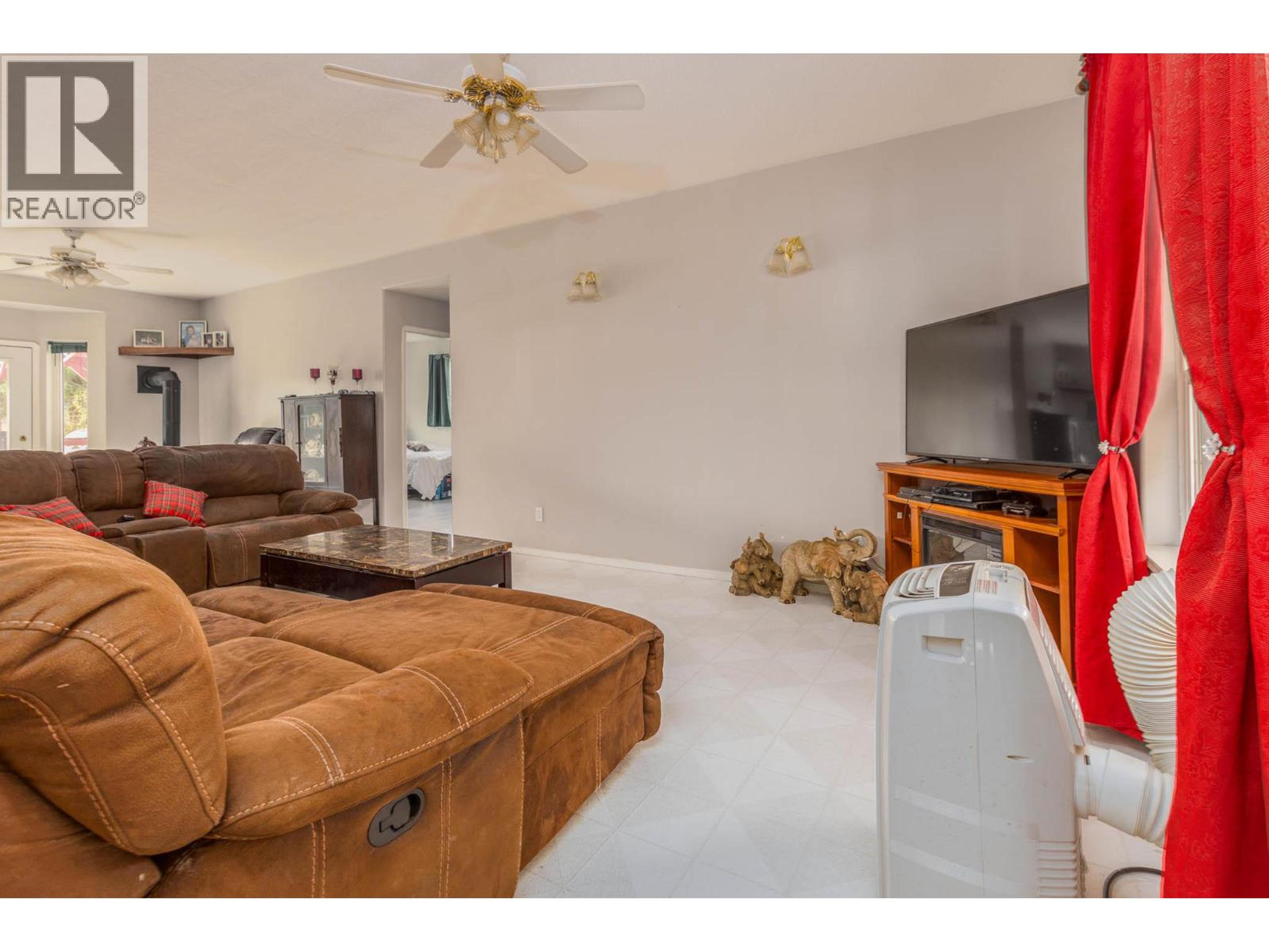 3695 MALAKWA LOOP ROAD - Image 3