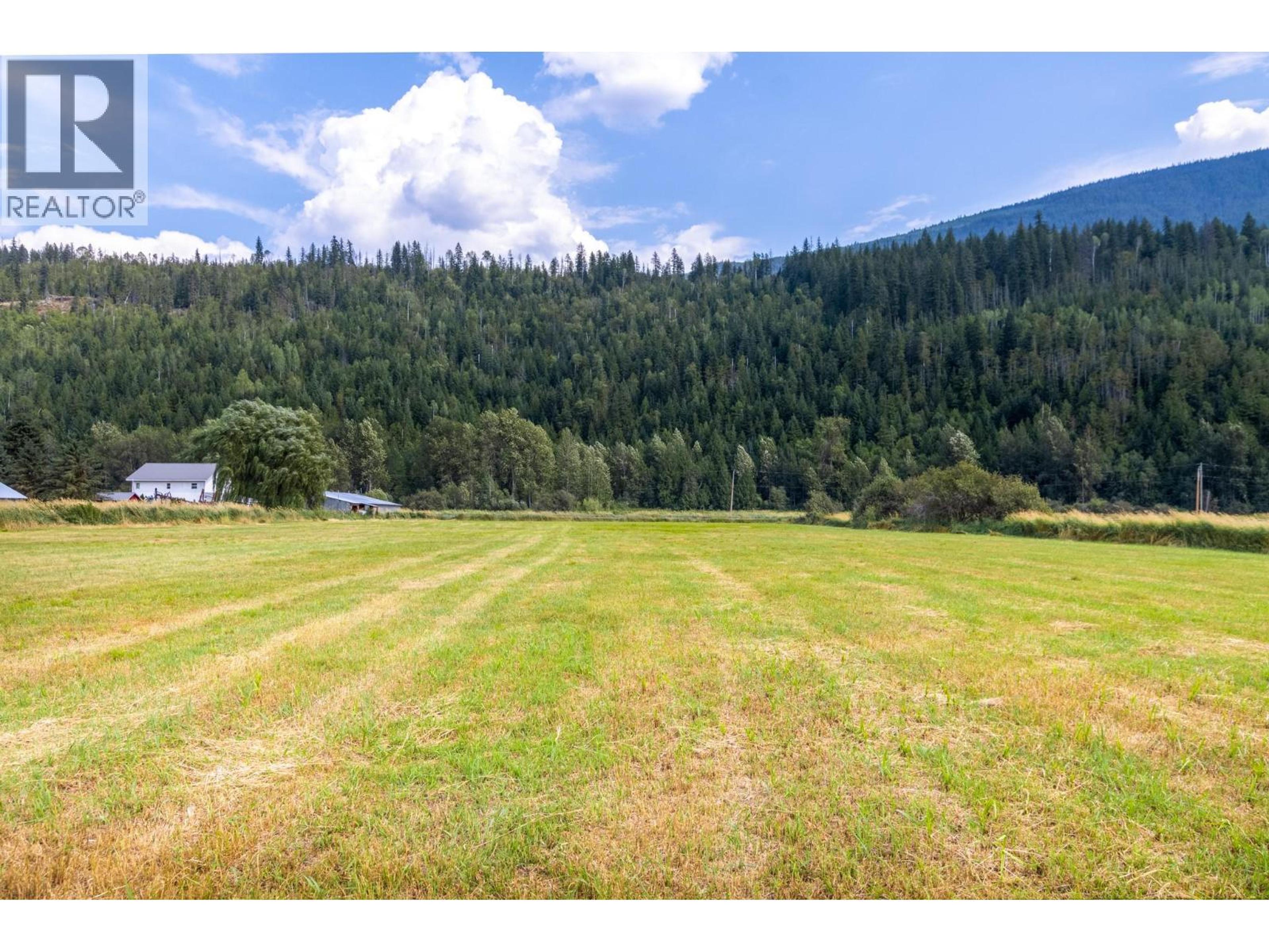 3695 MALAKWA LOOP ROAD - Image 33