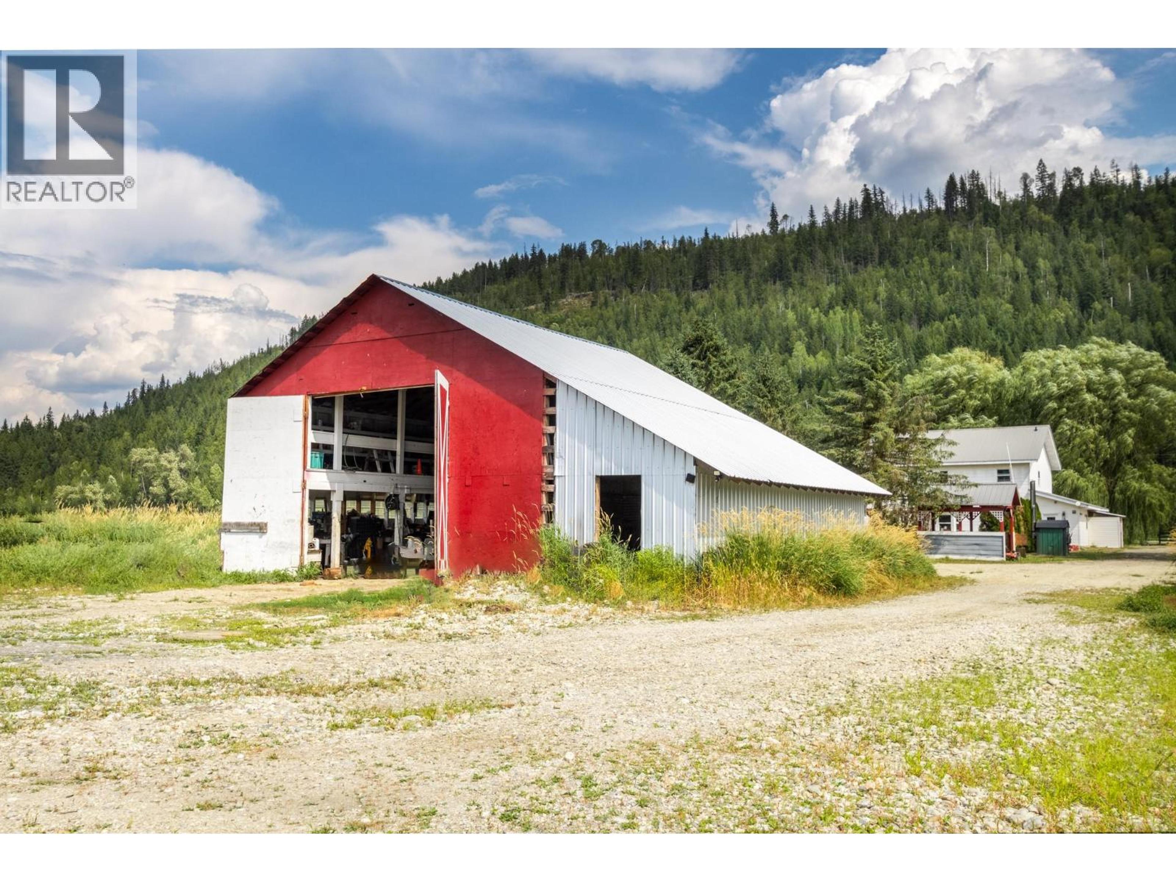 3695 MALAKWA LOOP ROAD - Image 28