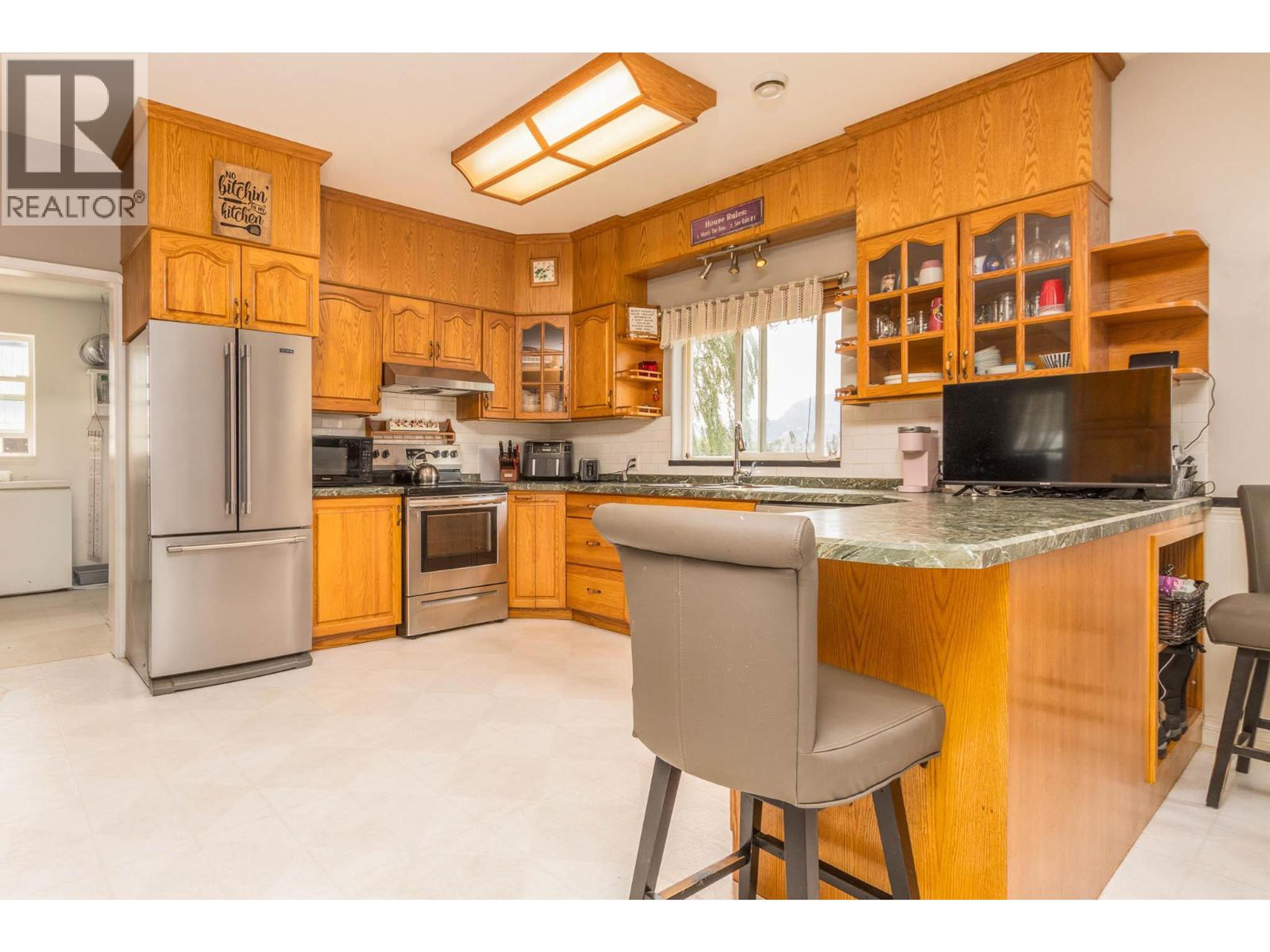 3695 MALAKWA LOOP ROAD - Image 12
