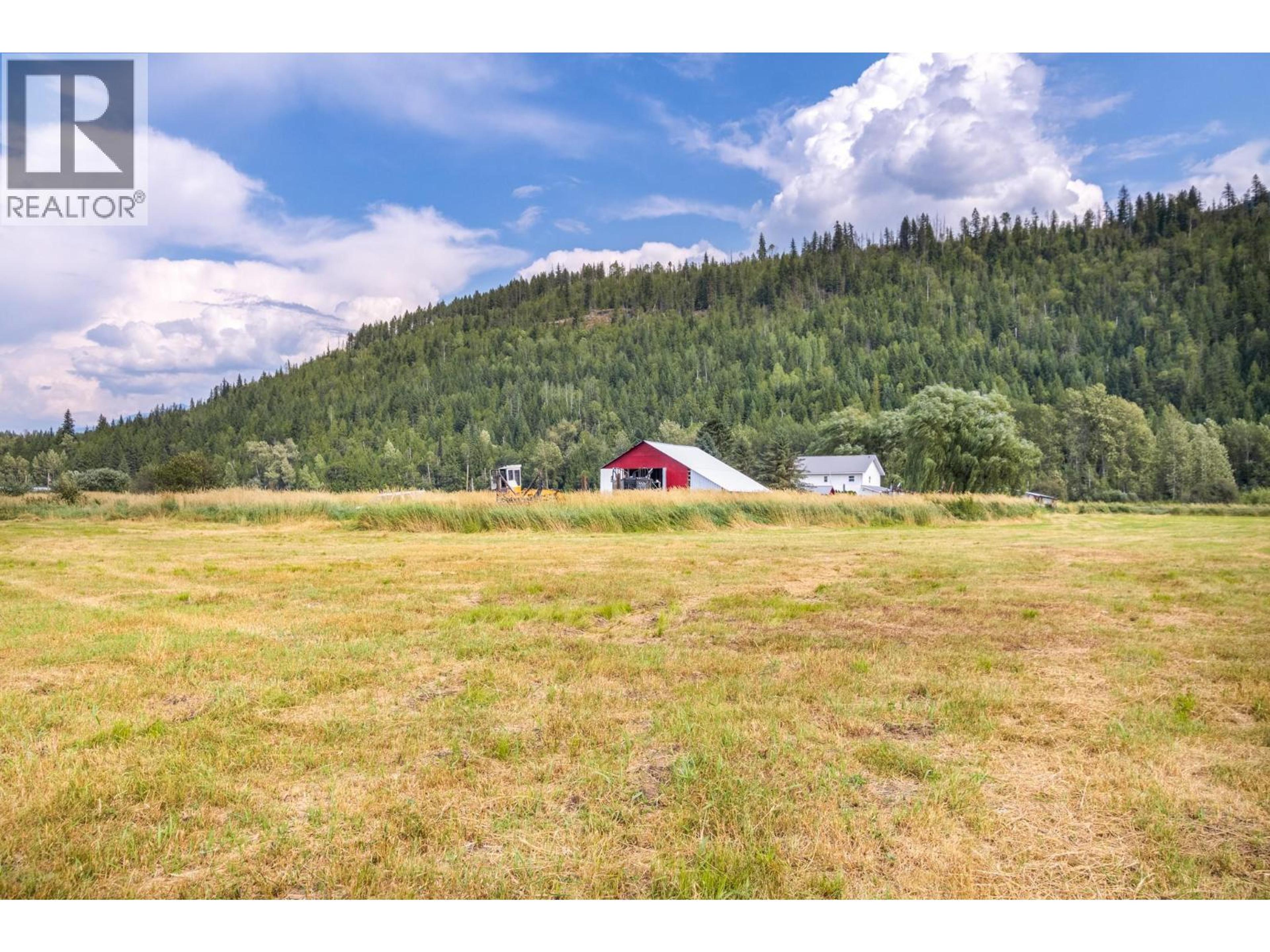 3695 MALAKWA LOOP ROAD - Image 35