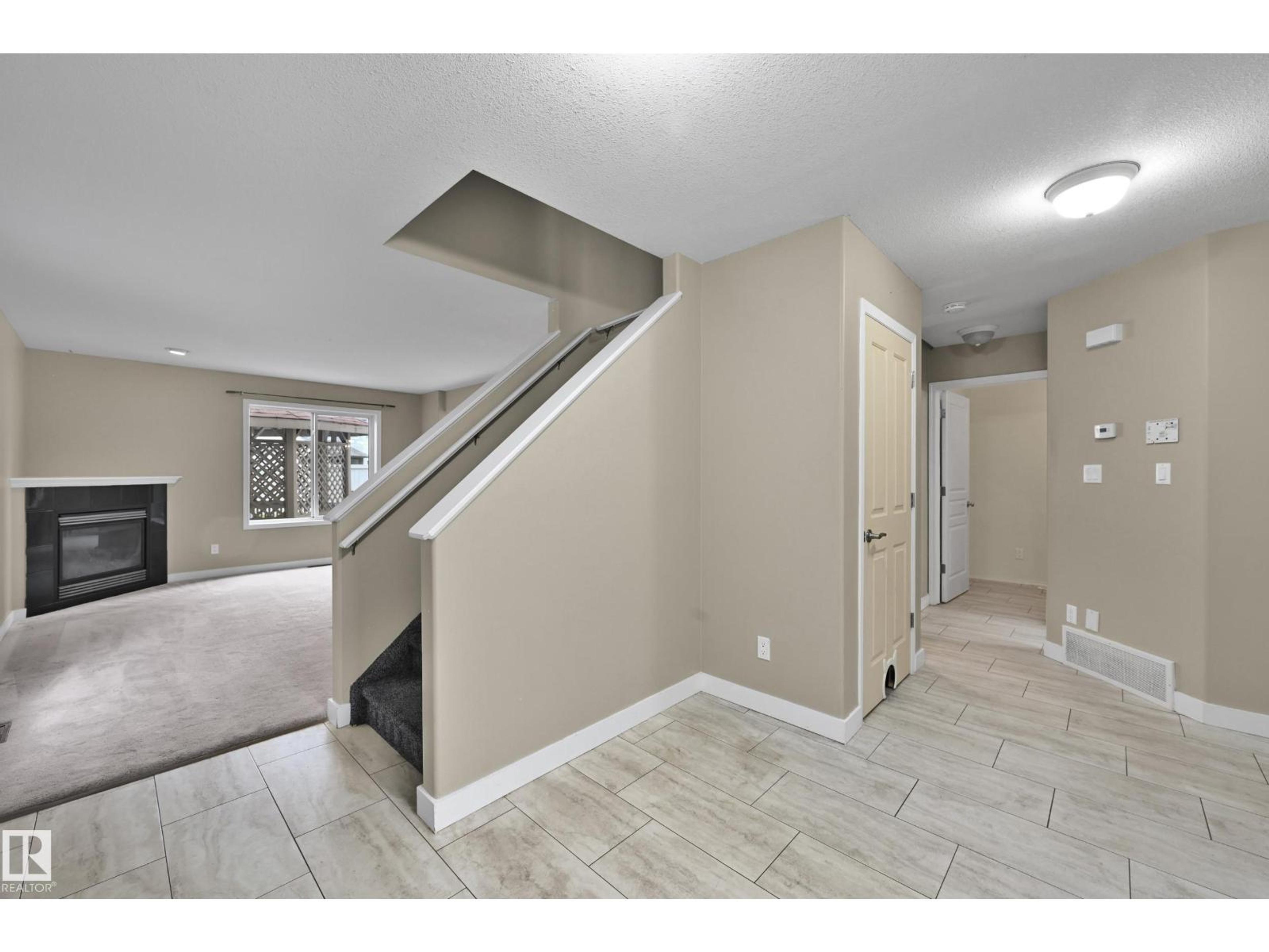 638 LEGER WY NW - Image 2