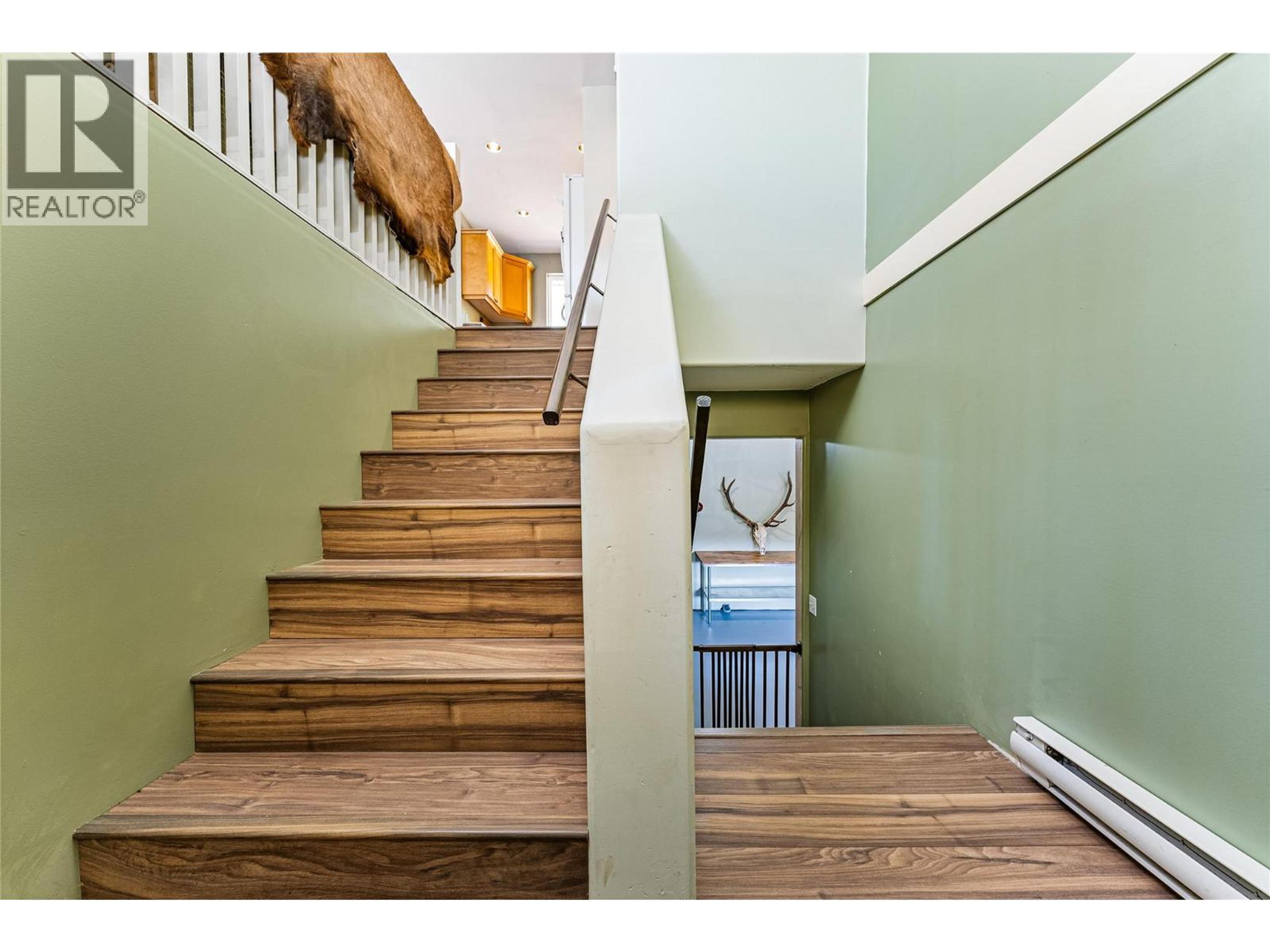 4350 33 HIGHWAY - Image 30