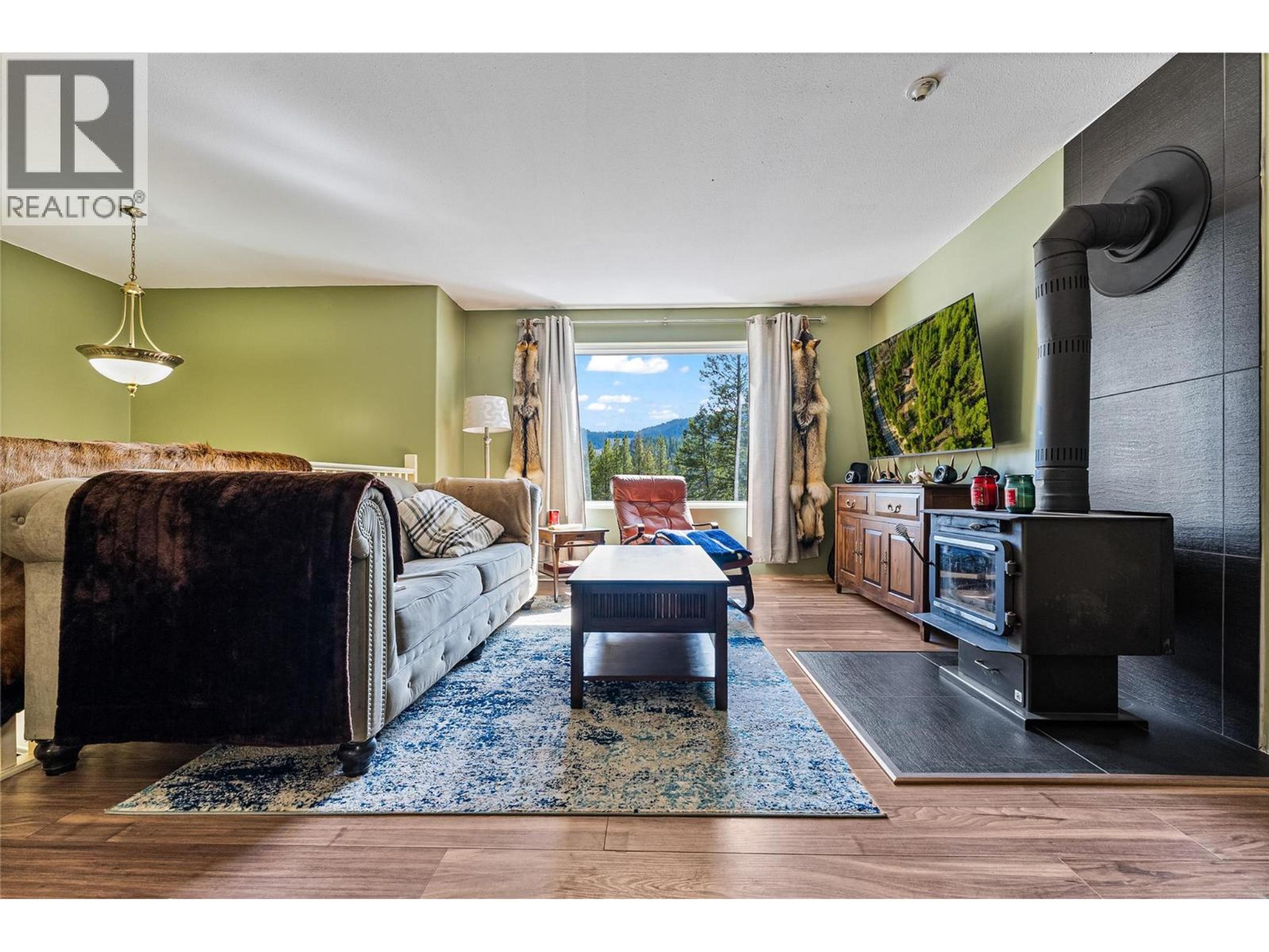 4350 33 HIGHWAY - Image 9
