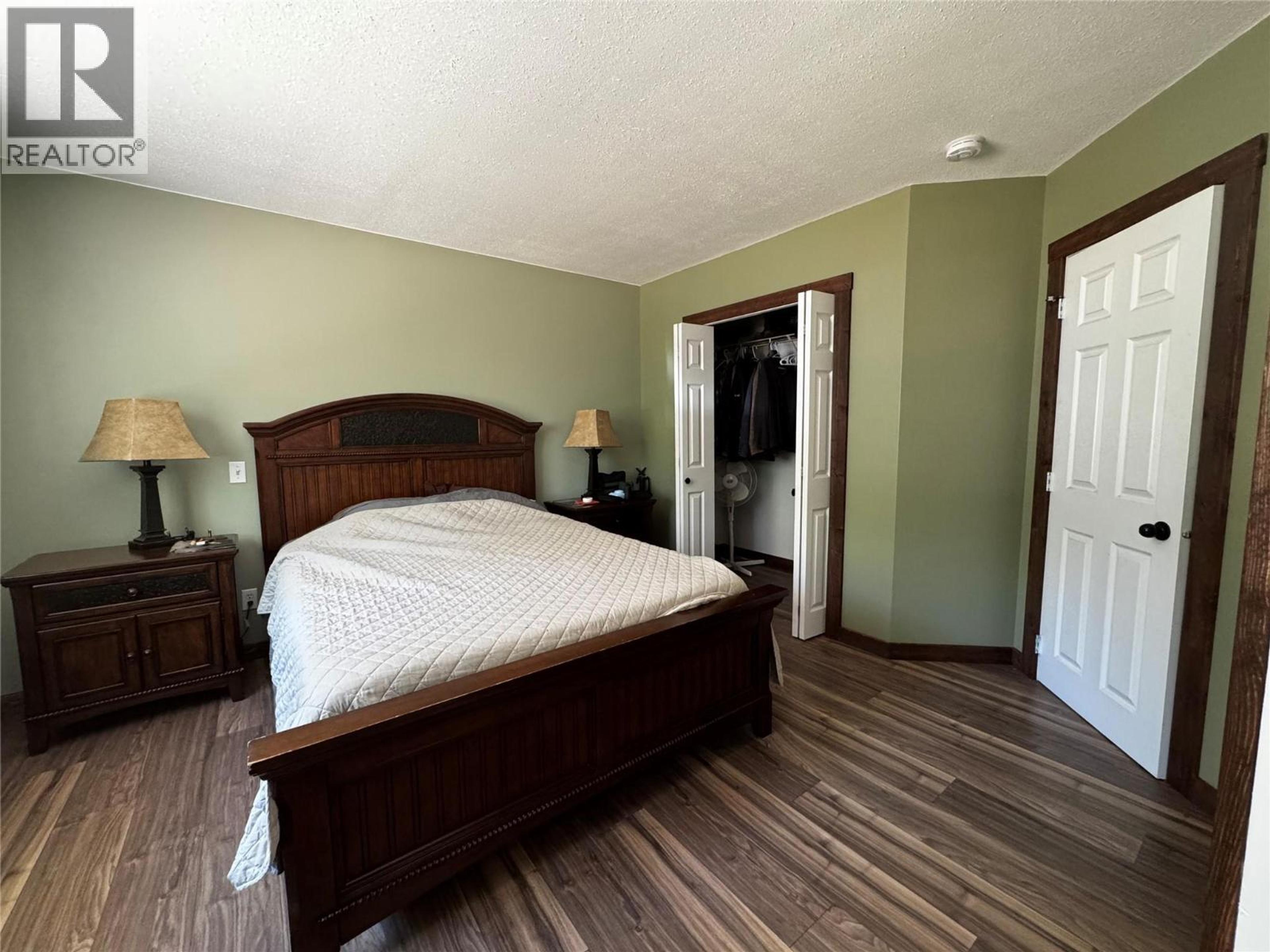 4350 33 HIGHWAY - Image 17